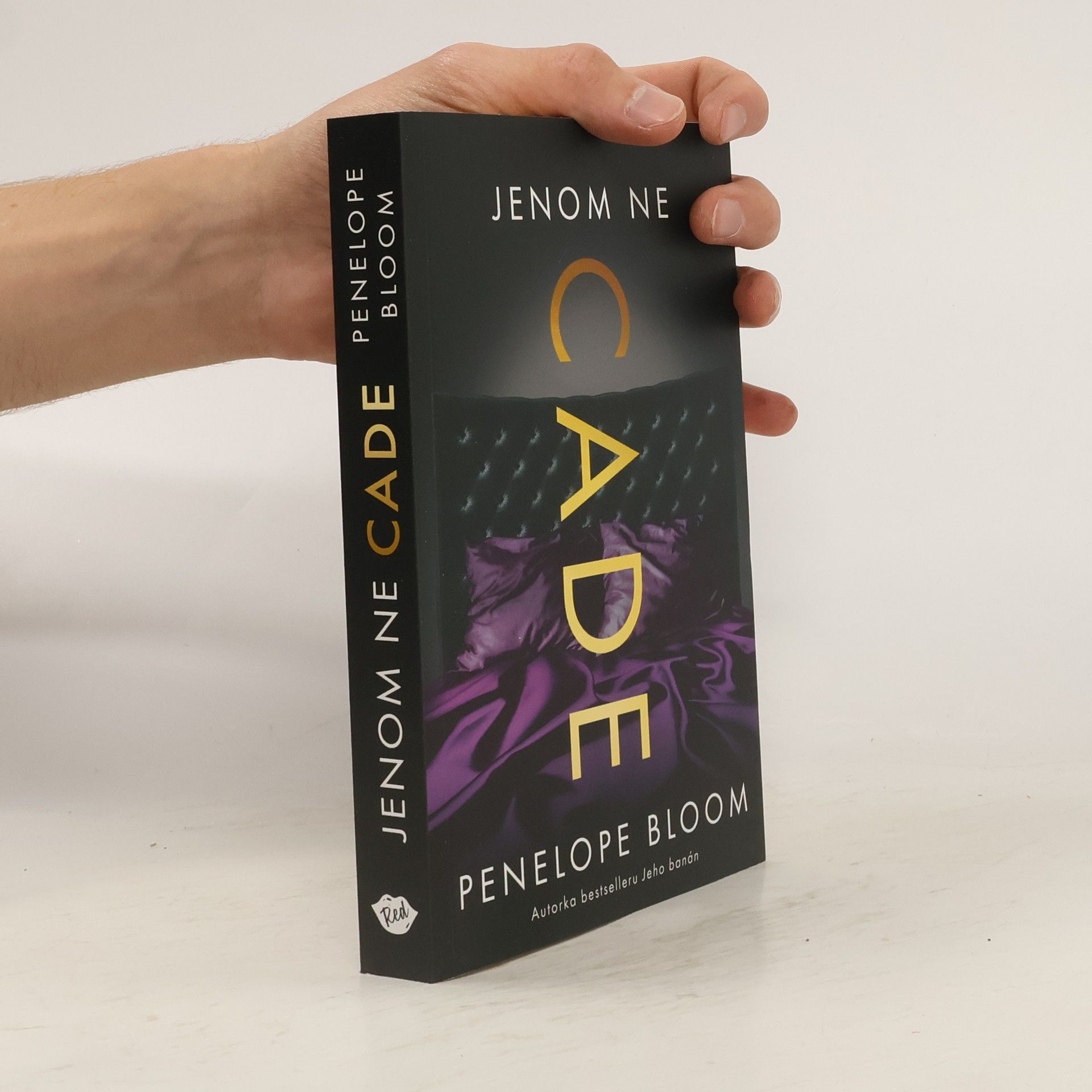 Penelope Bloom Jenom ne Cade