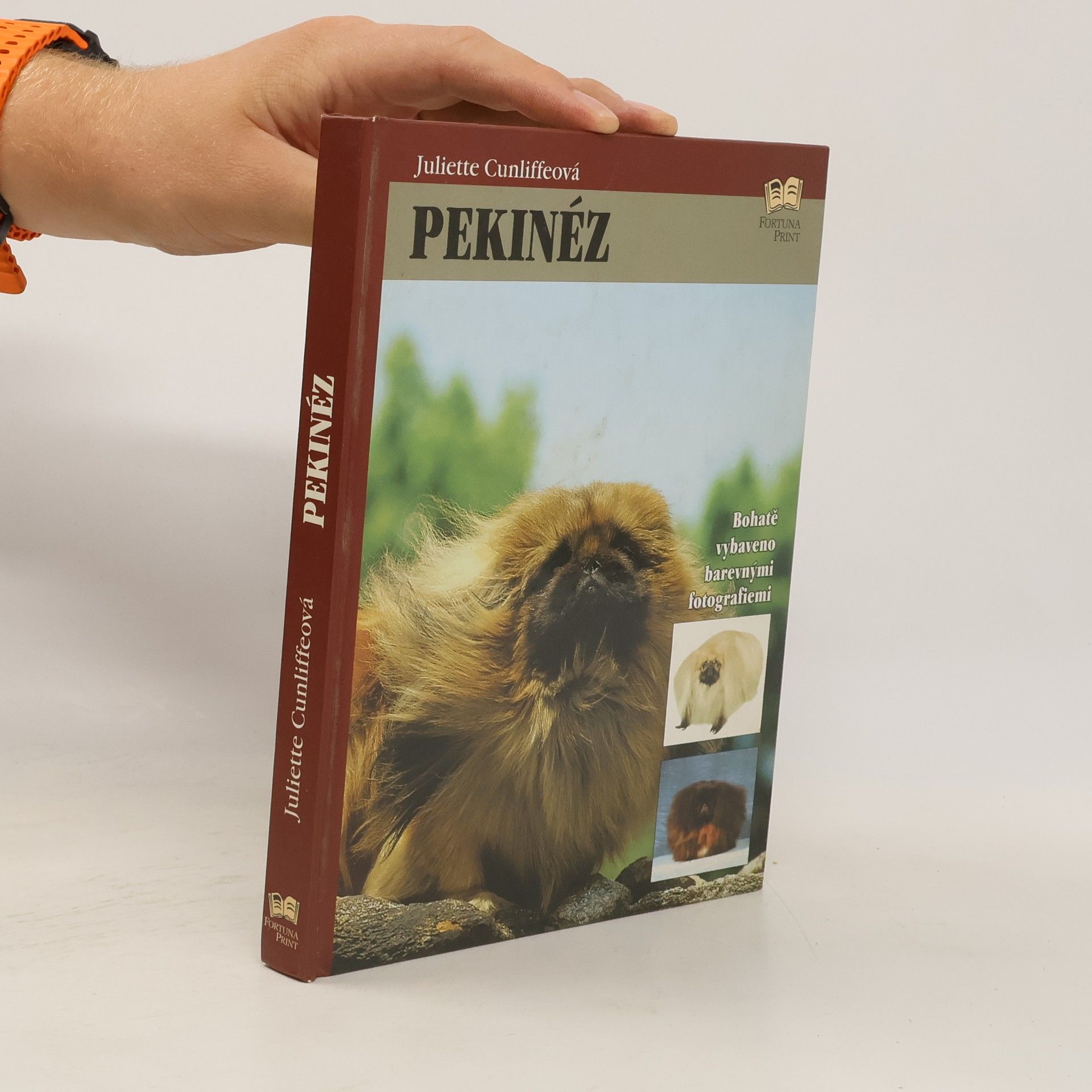 Juliette Cunliffe Pekinéz