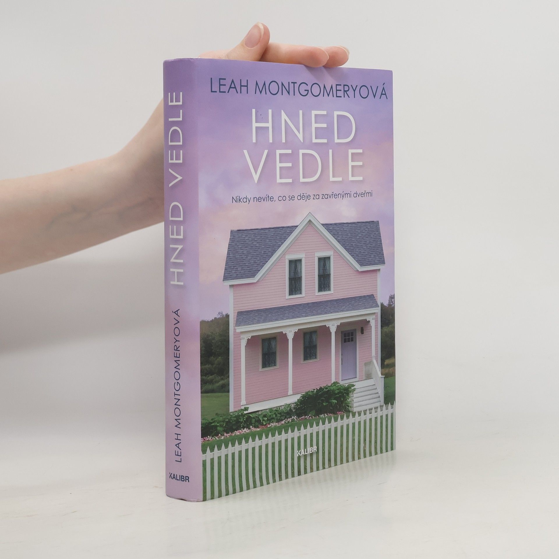 Leah Montgomery Hned vedle