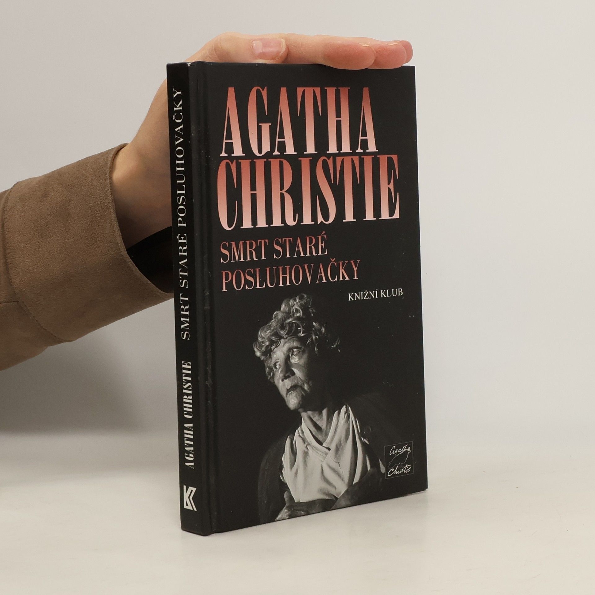 Agatha Christie Smrt staré posluhovačky