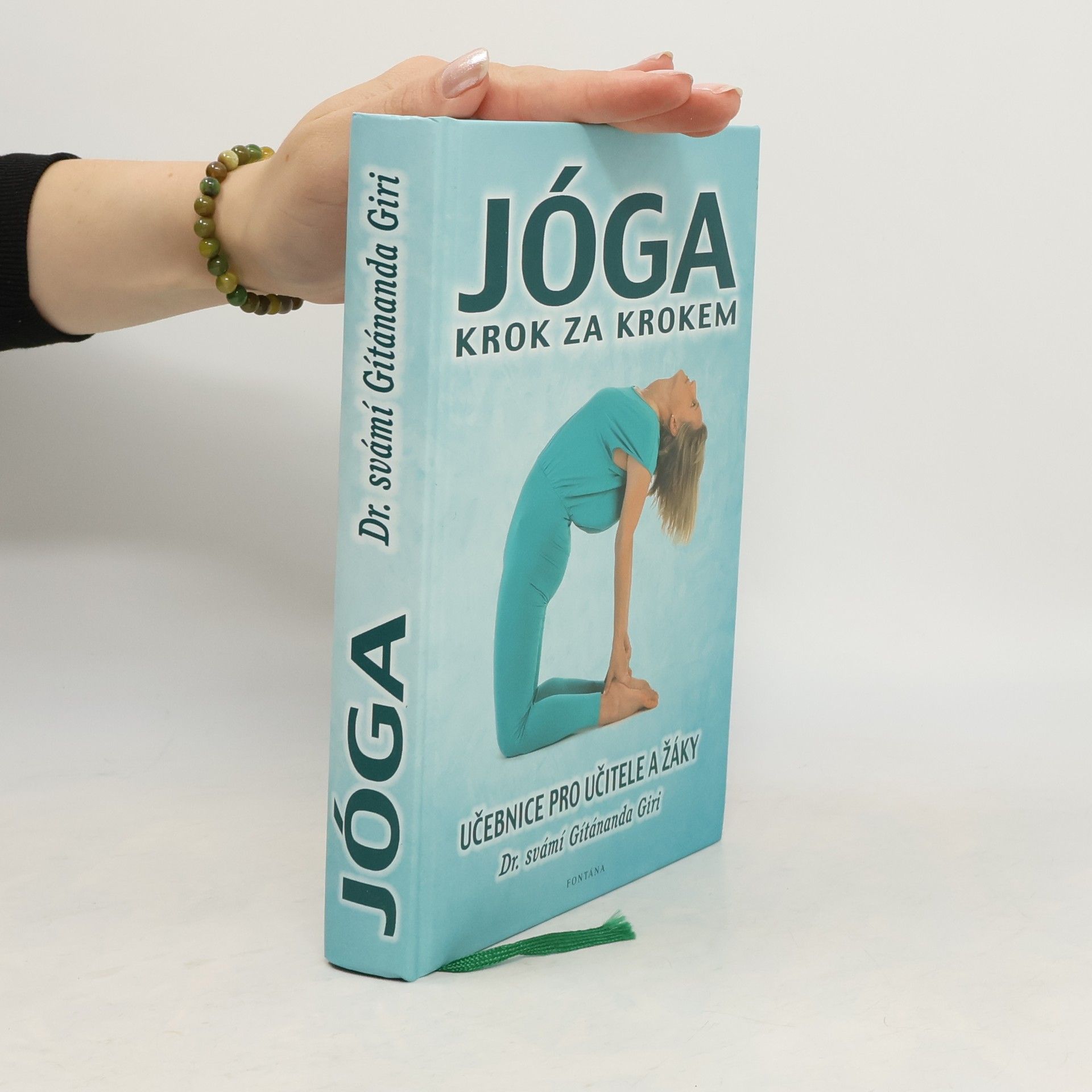 Gítánanda Giri Jóga krok za krokem: učebnice pro učitele a žáky.