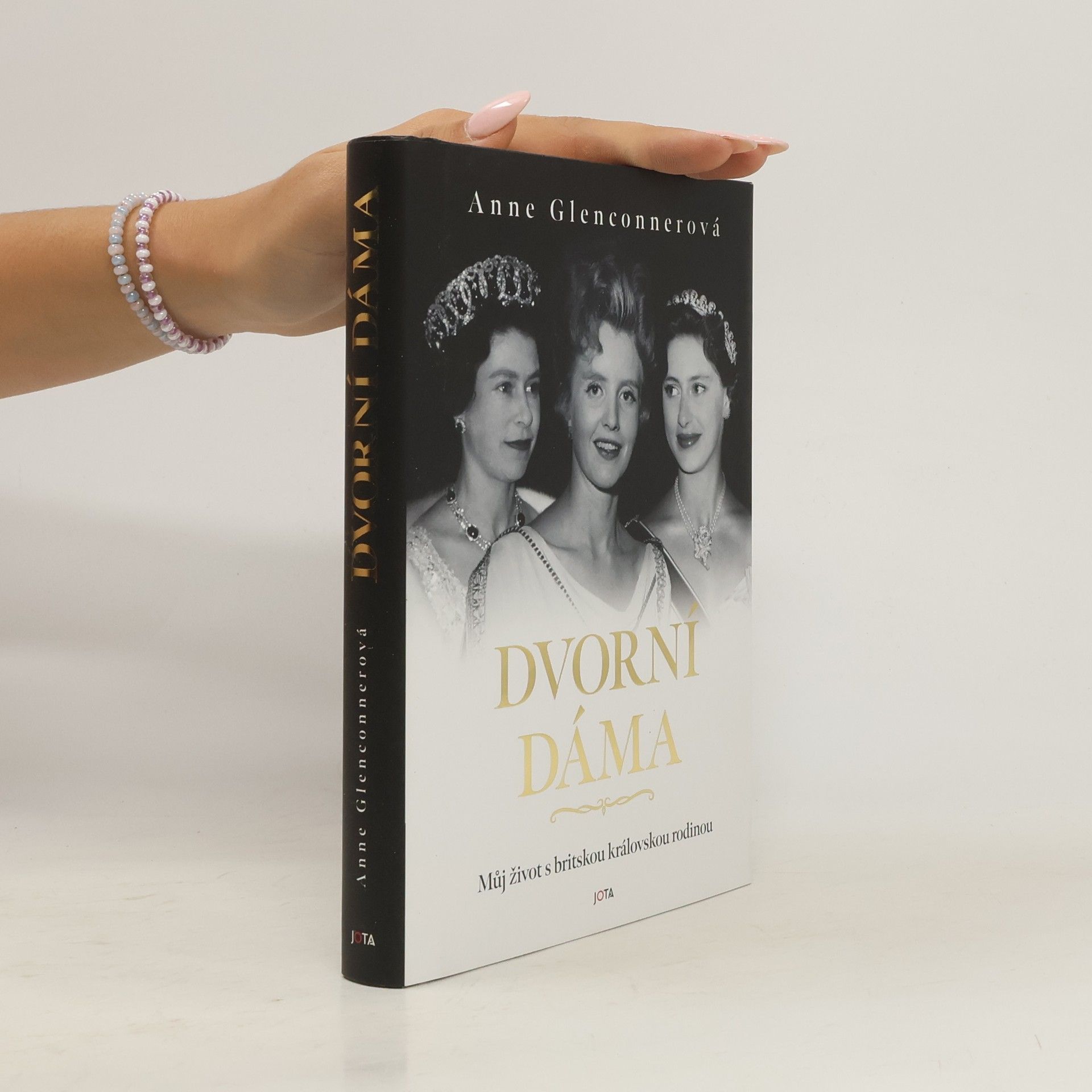Dvorní dáma. Můj život s britskou královskou rodinou.
