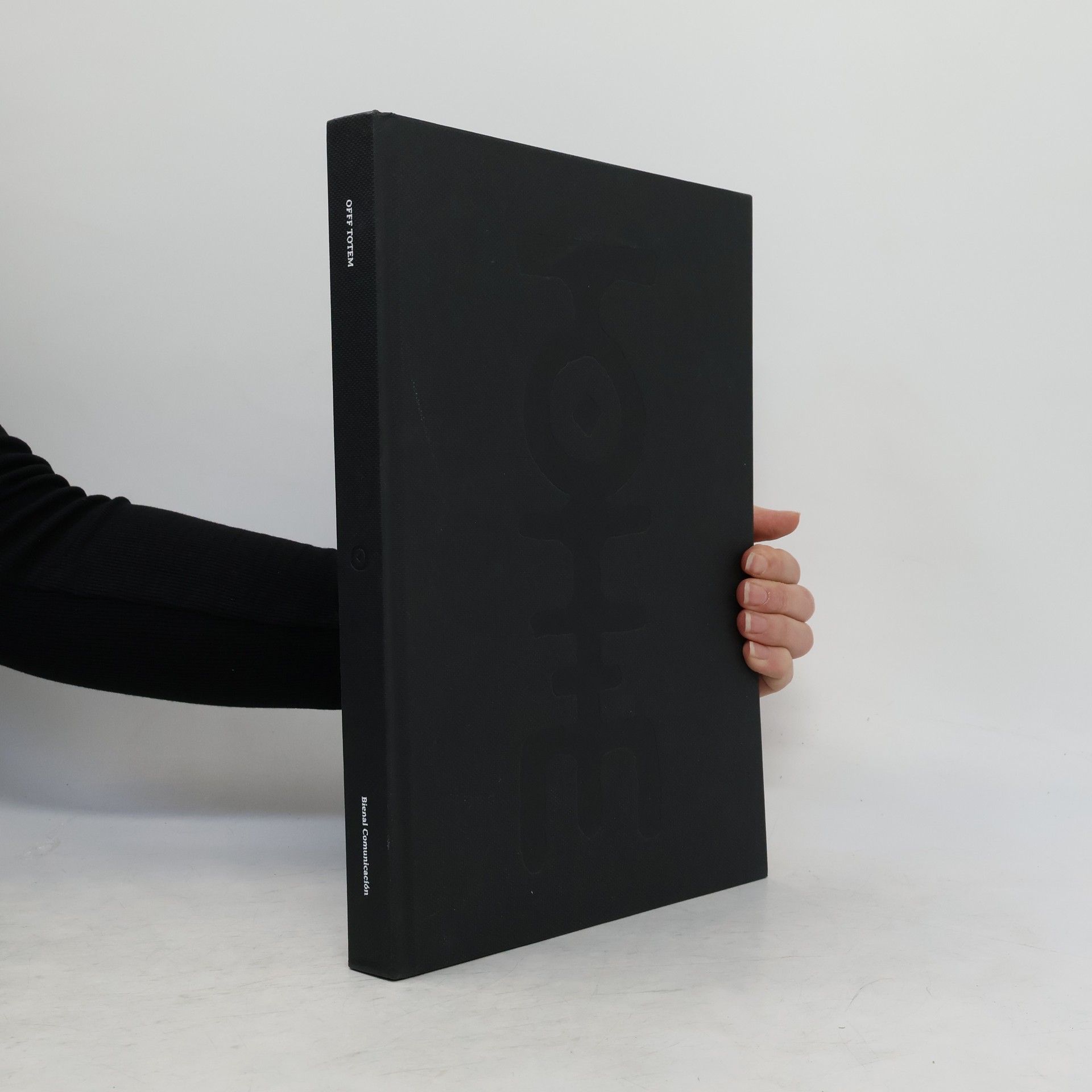 Various authors Totem Off