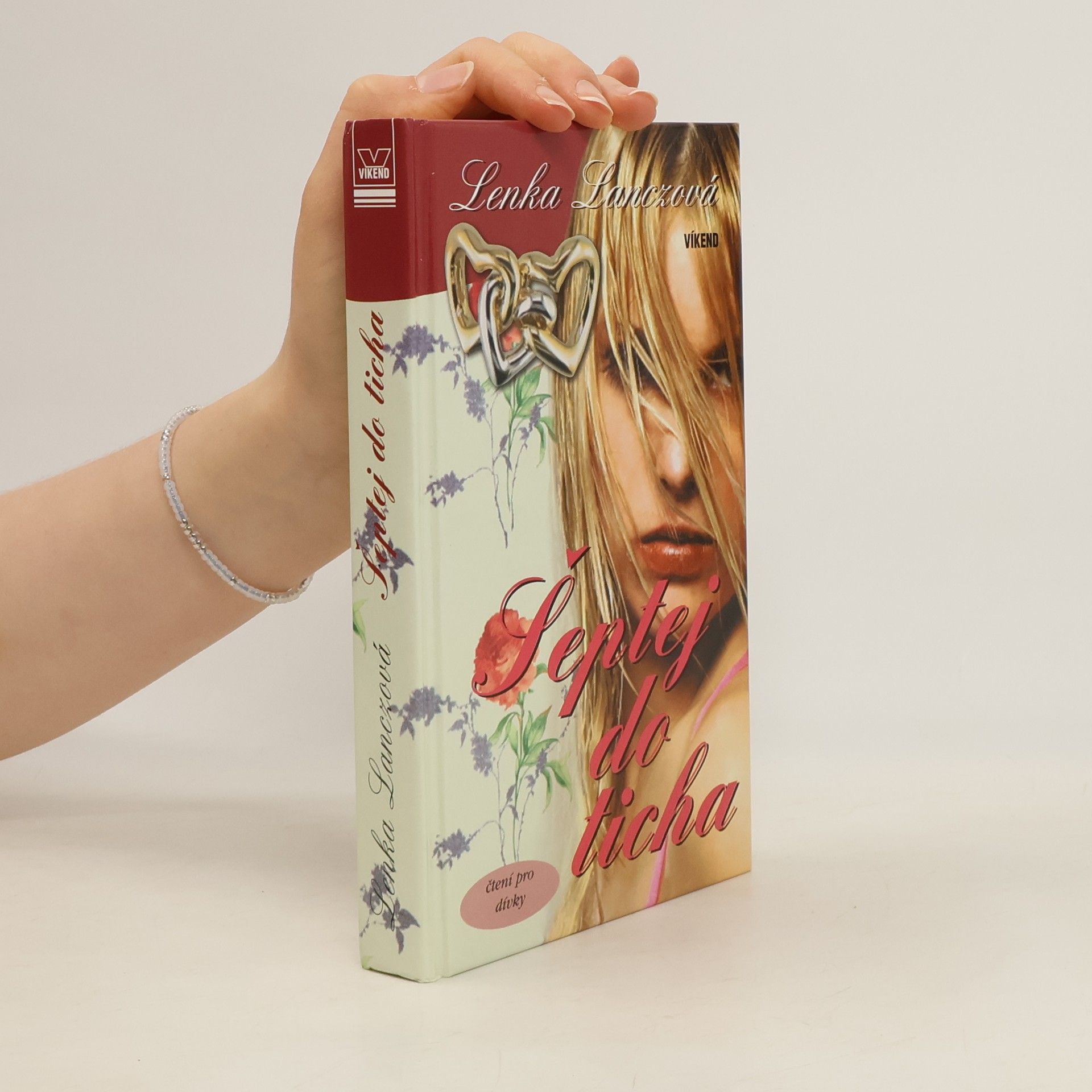 Lenka Lanczová Šeptej do ticha