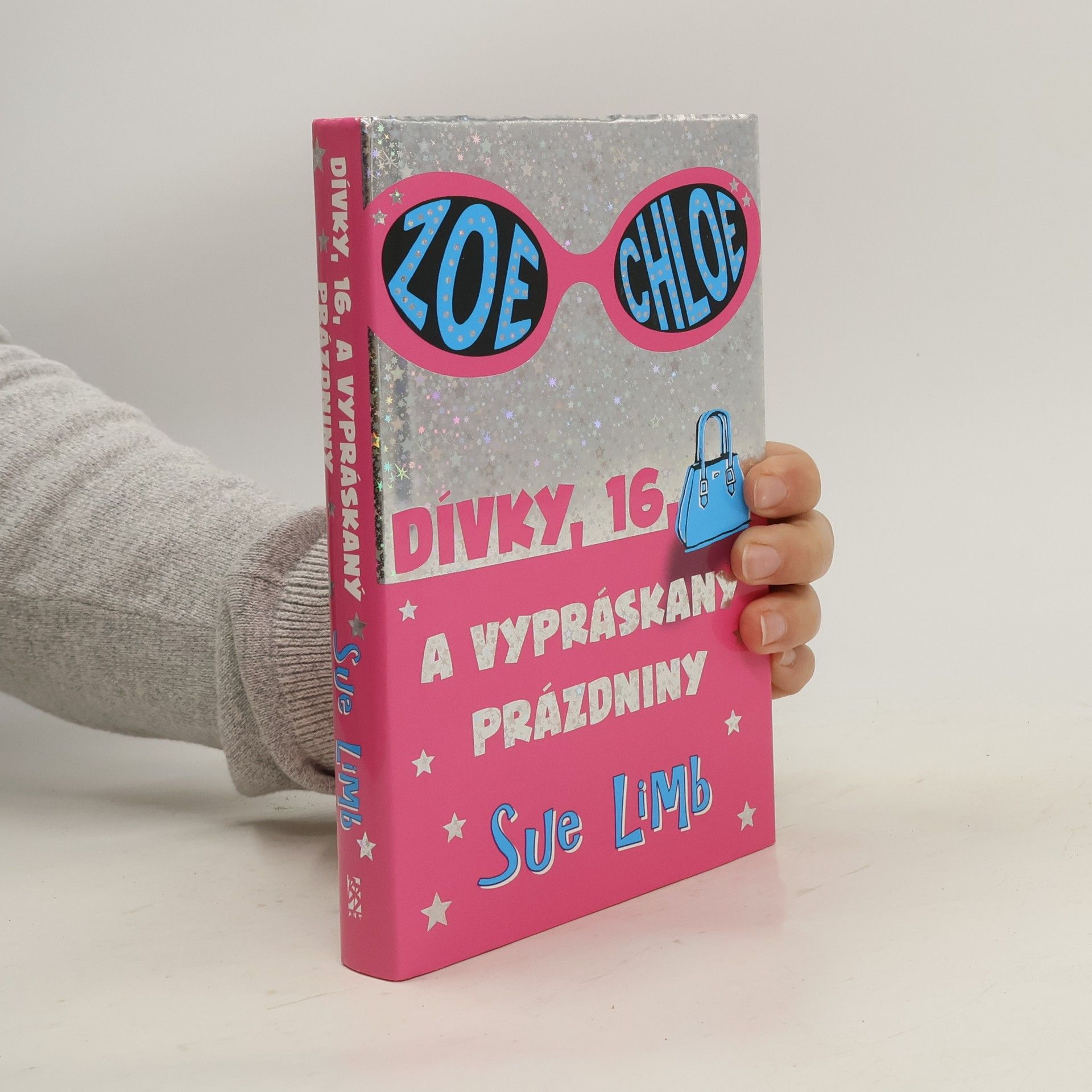 Dívky, 16, a vypráskaný prázdniny