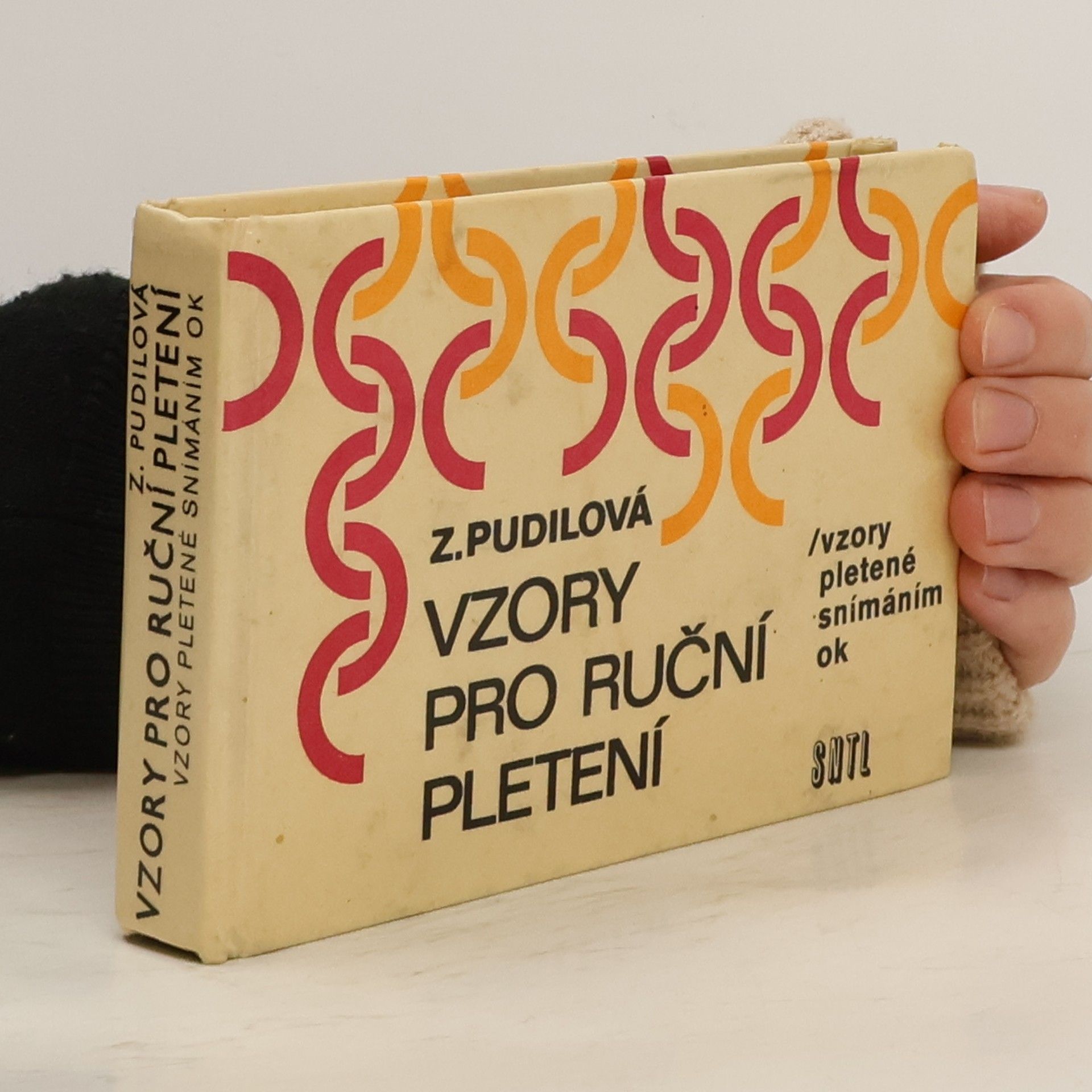 Pudilová Zdenka Vzory pro ruční pletení. Vzory pletené snímáním ok