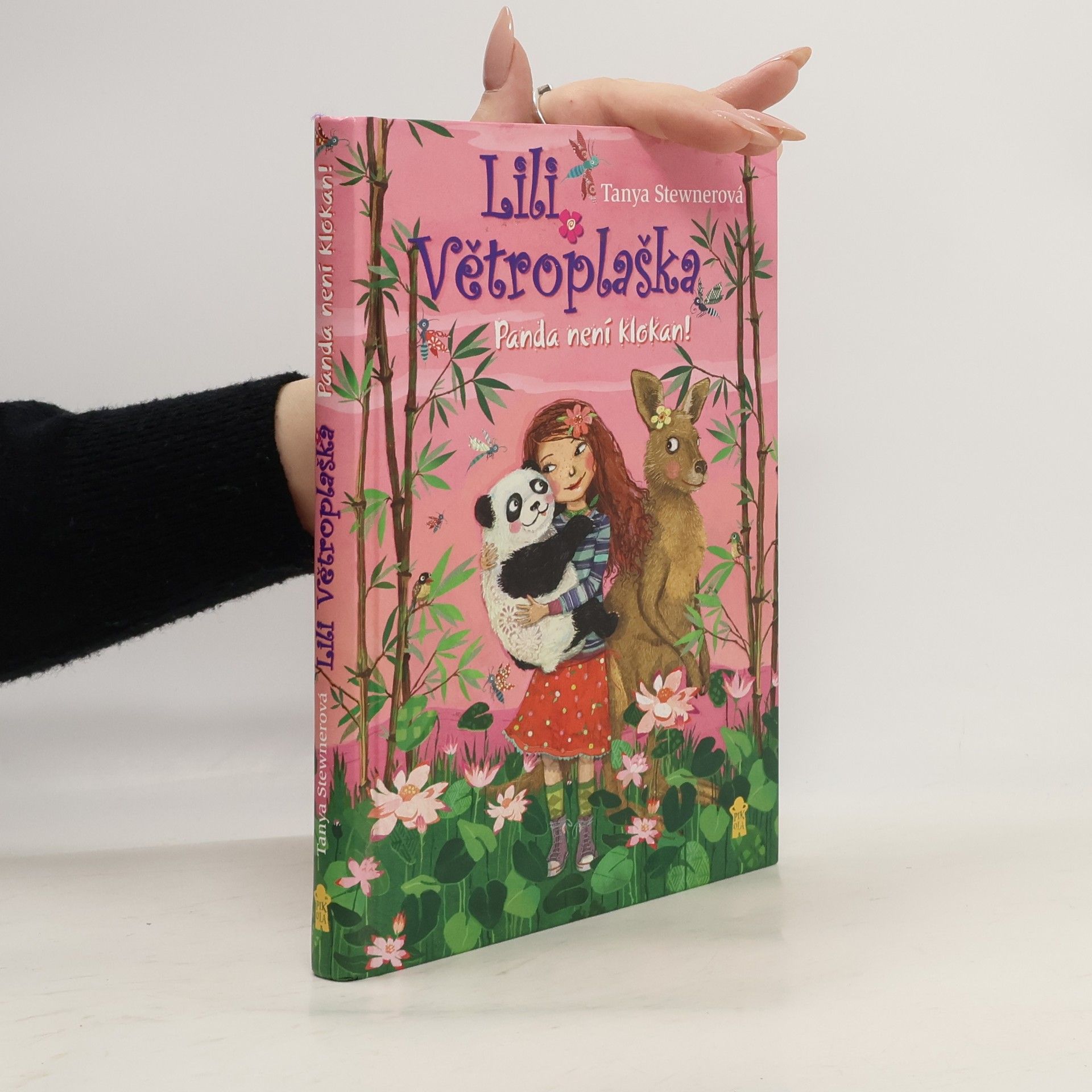 Tanya Stewner Lili Větroplaška. Panda není klokan!