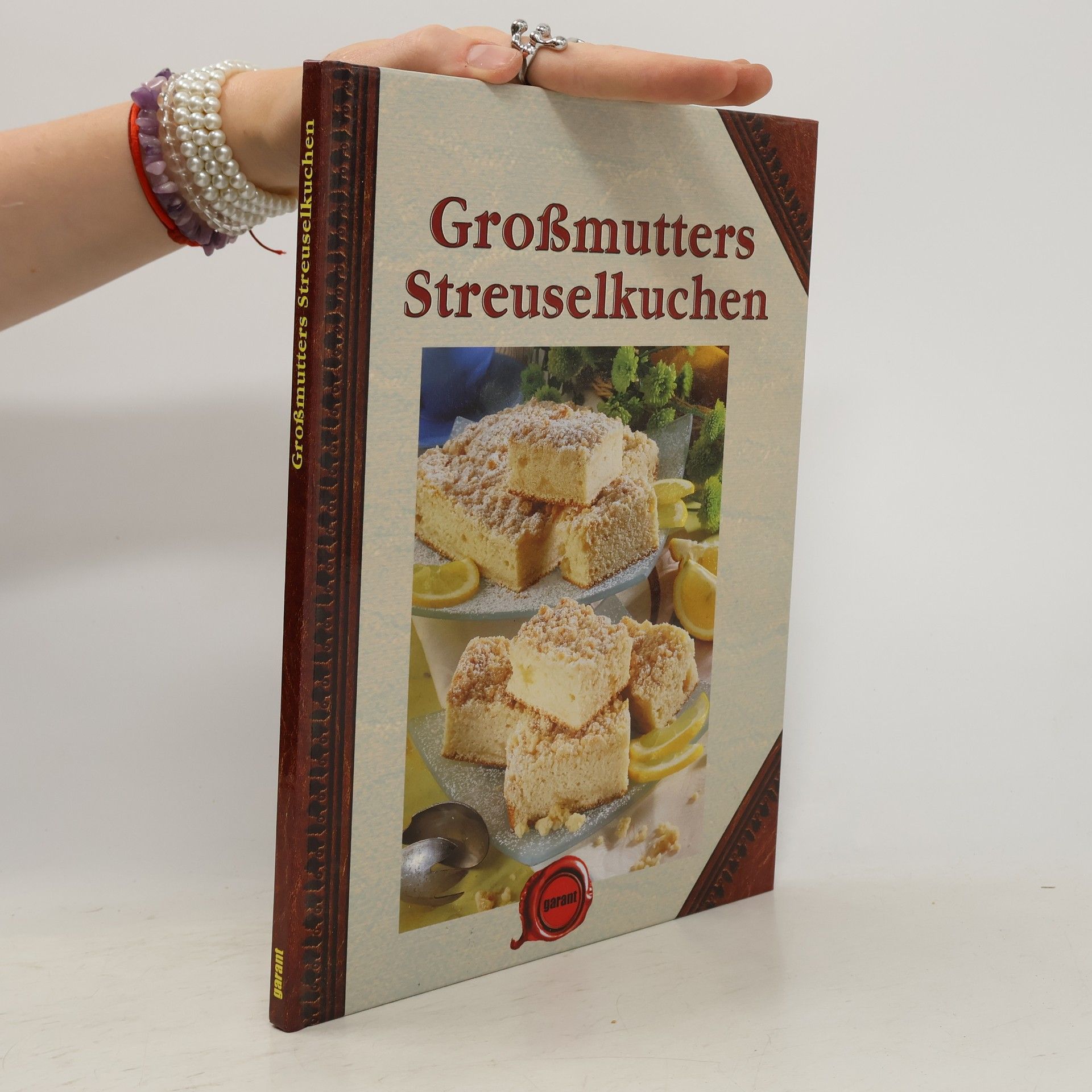 AA.VV. Großmutters Streuselkuchen