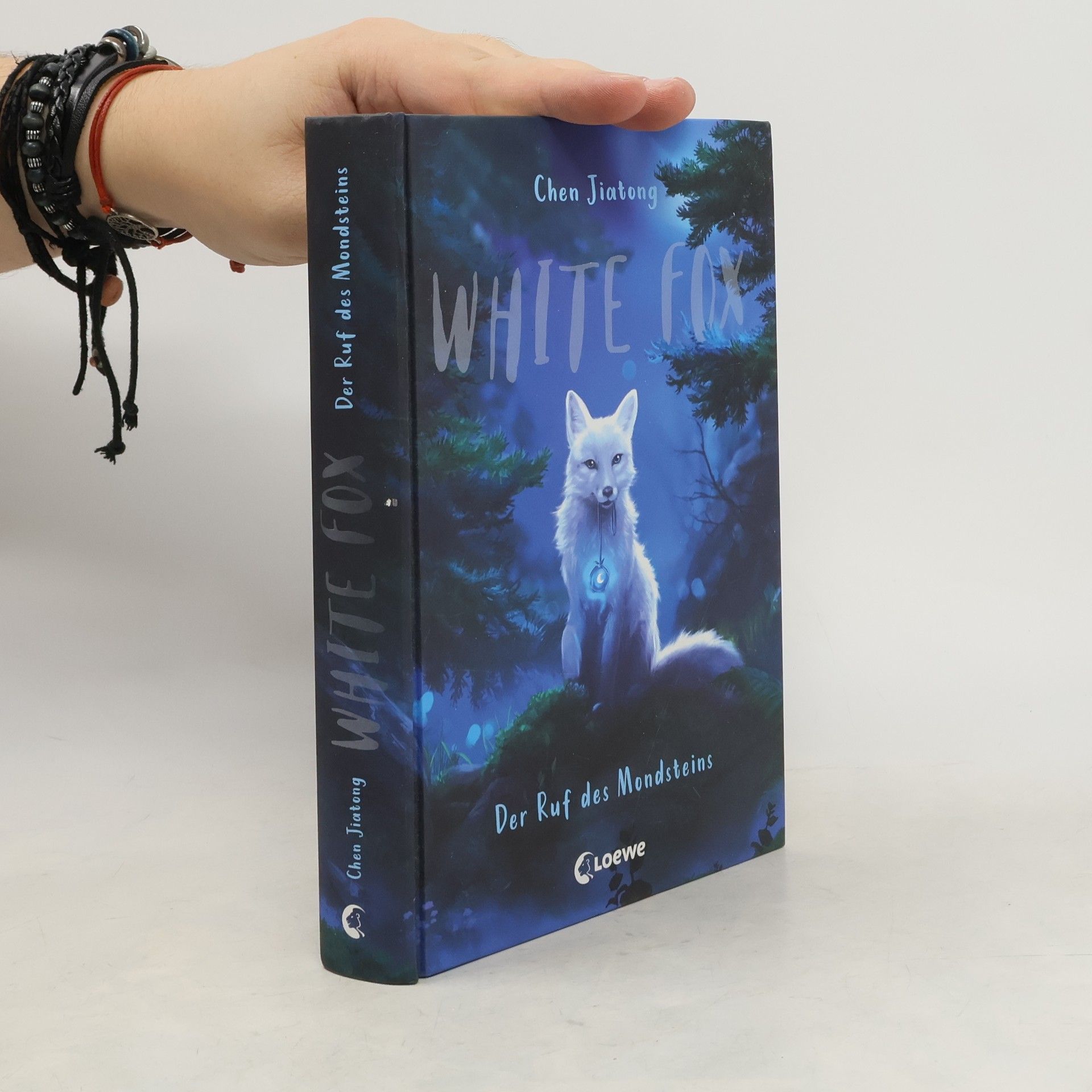 White fox. Der Ruf des Mondsteins