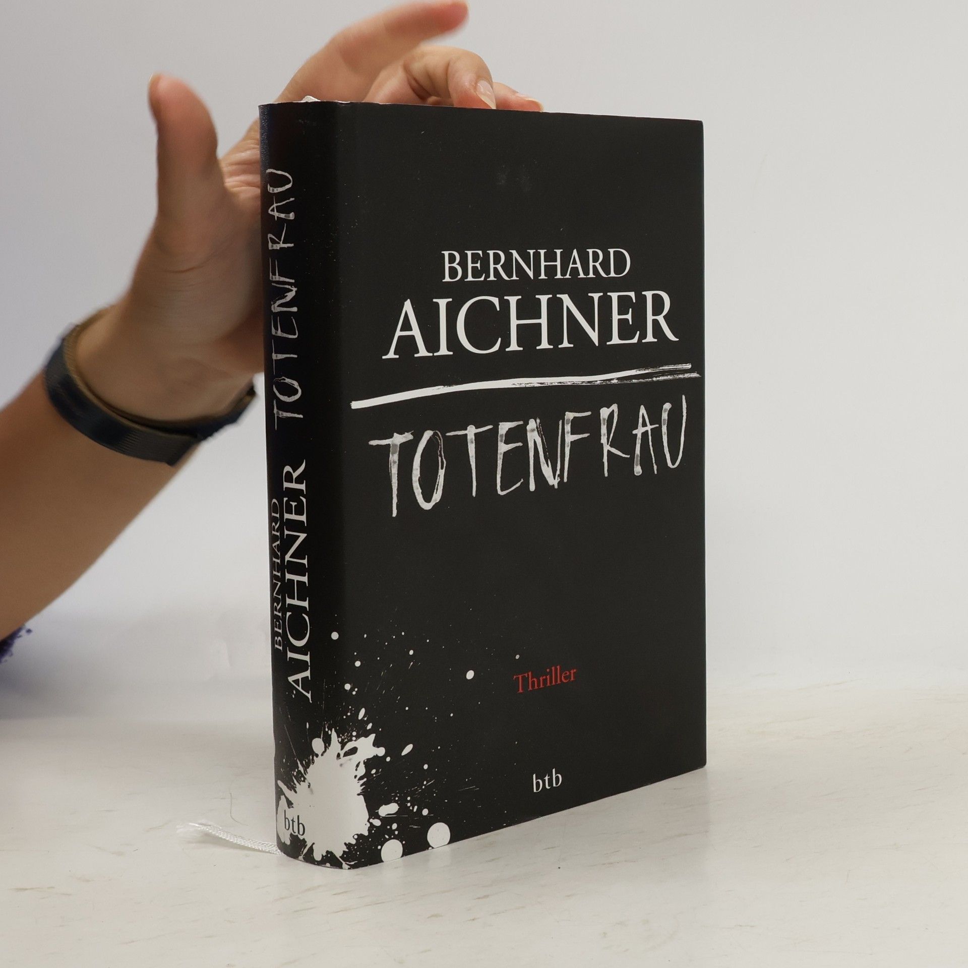 Bernhard Aichner Totenfrau