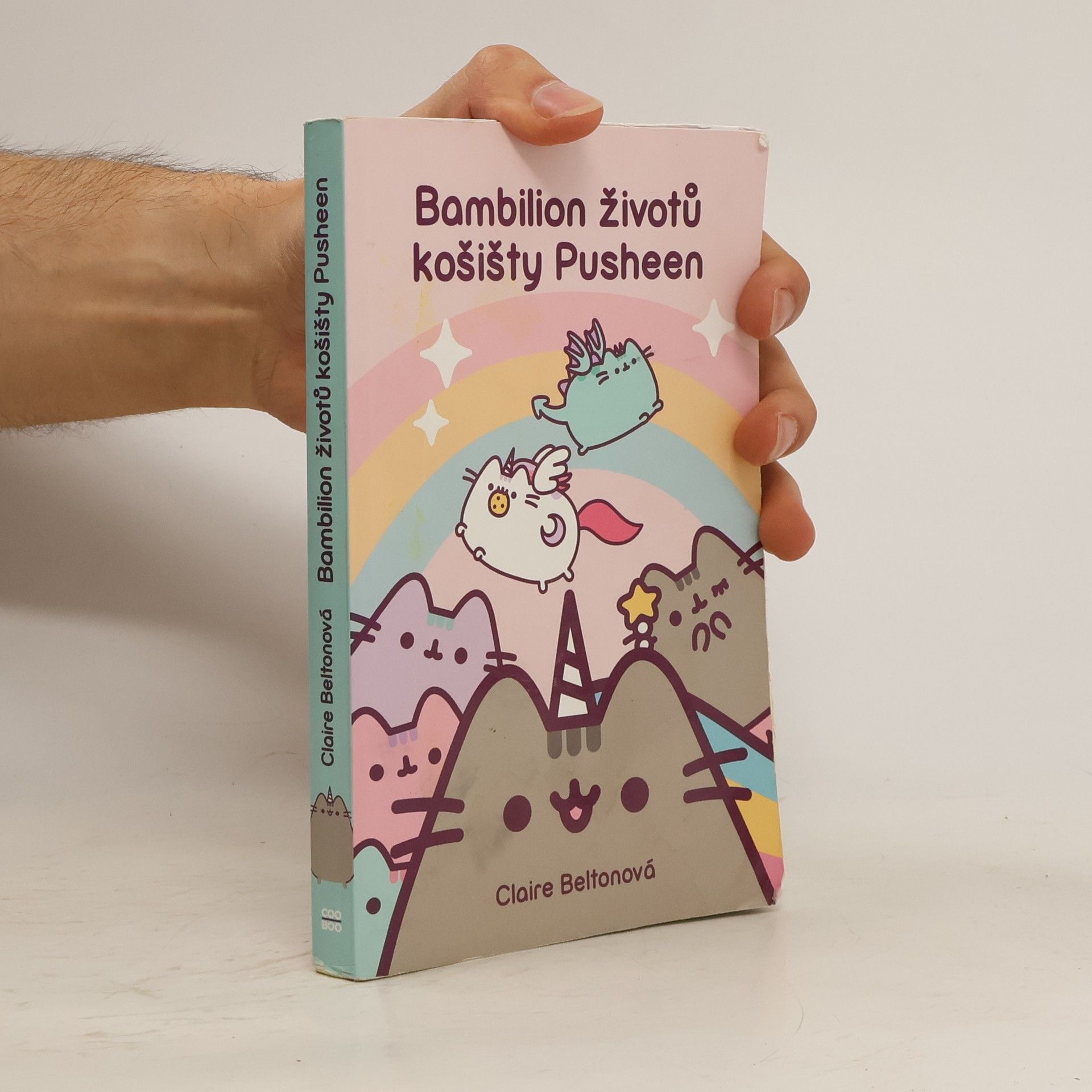 Claire Belton Bambilion životů košišty Pusheen