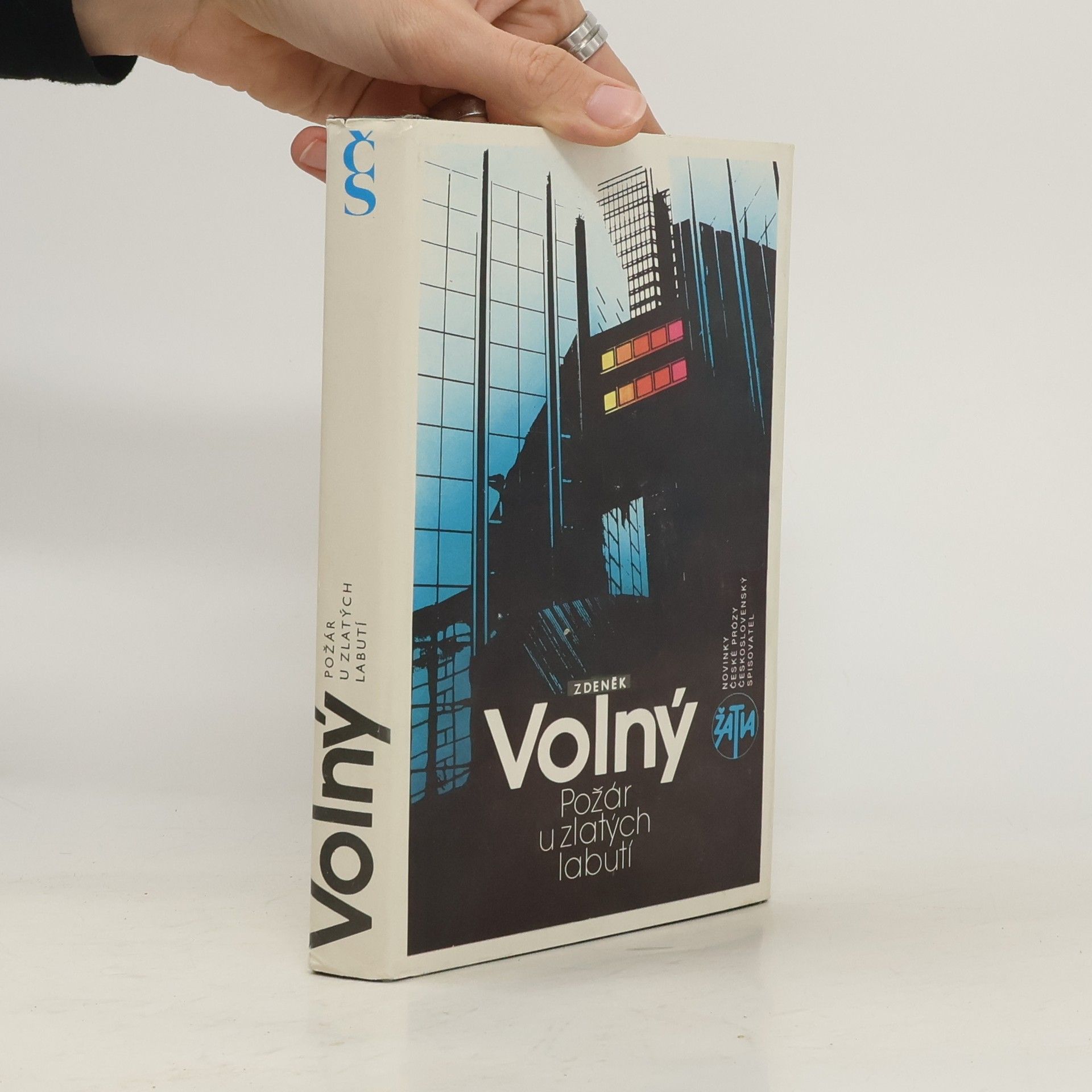 Zdeněk Volný Požár u zlatých labutí