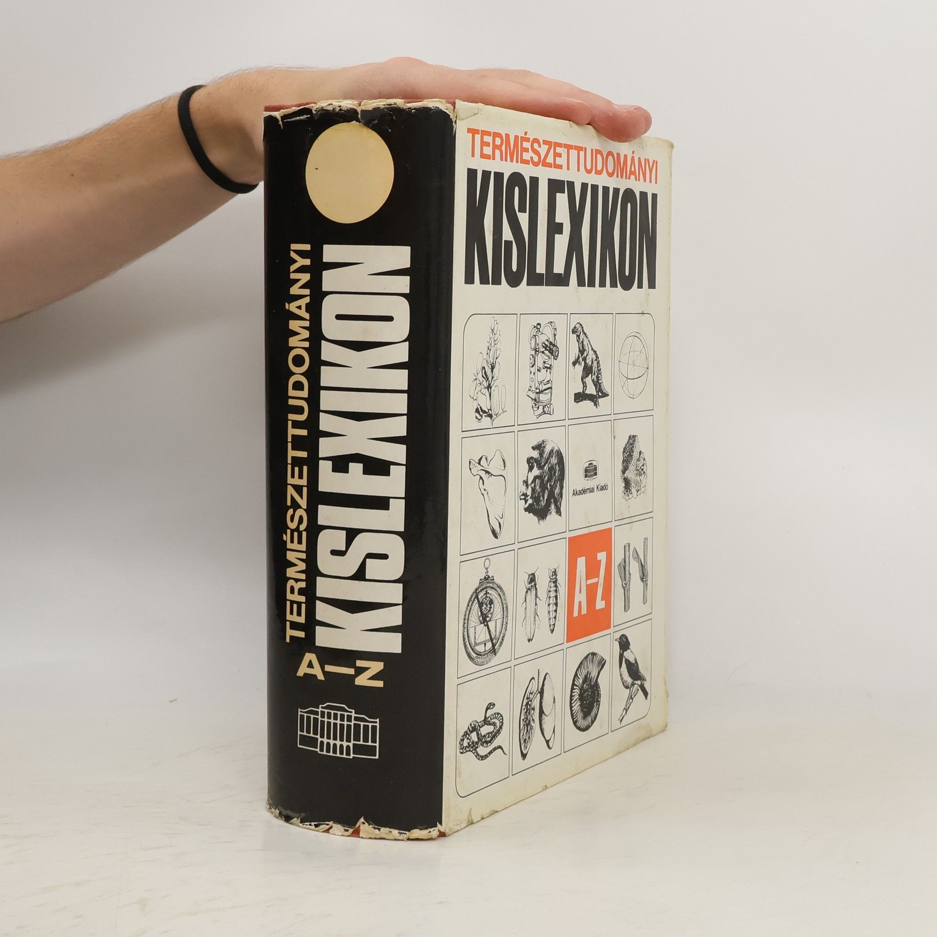 Kolektiv autorů Természettudományi Kislexikon A-Z