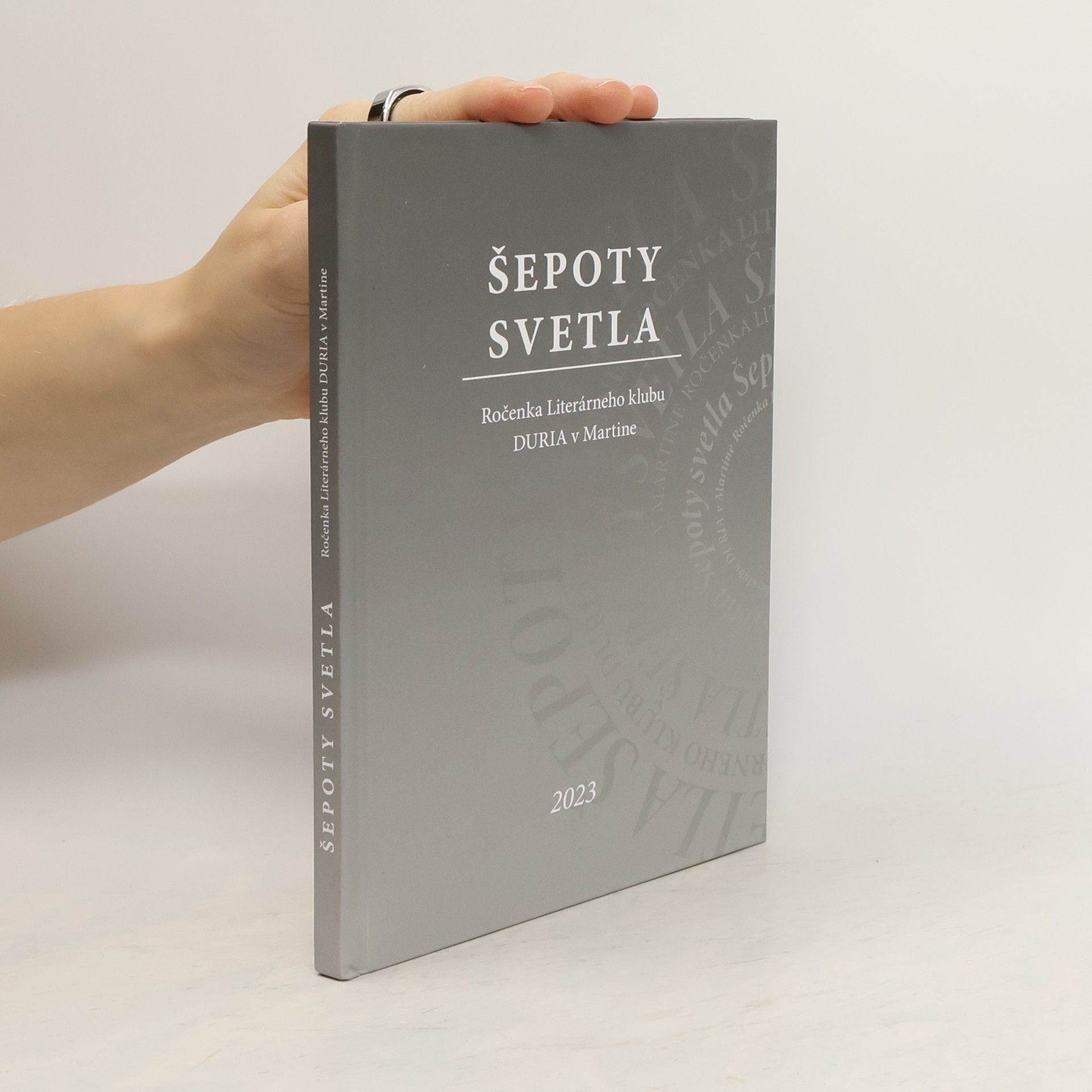Kolektív autorov Šepoty svetla