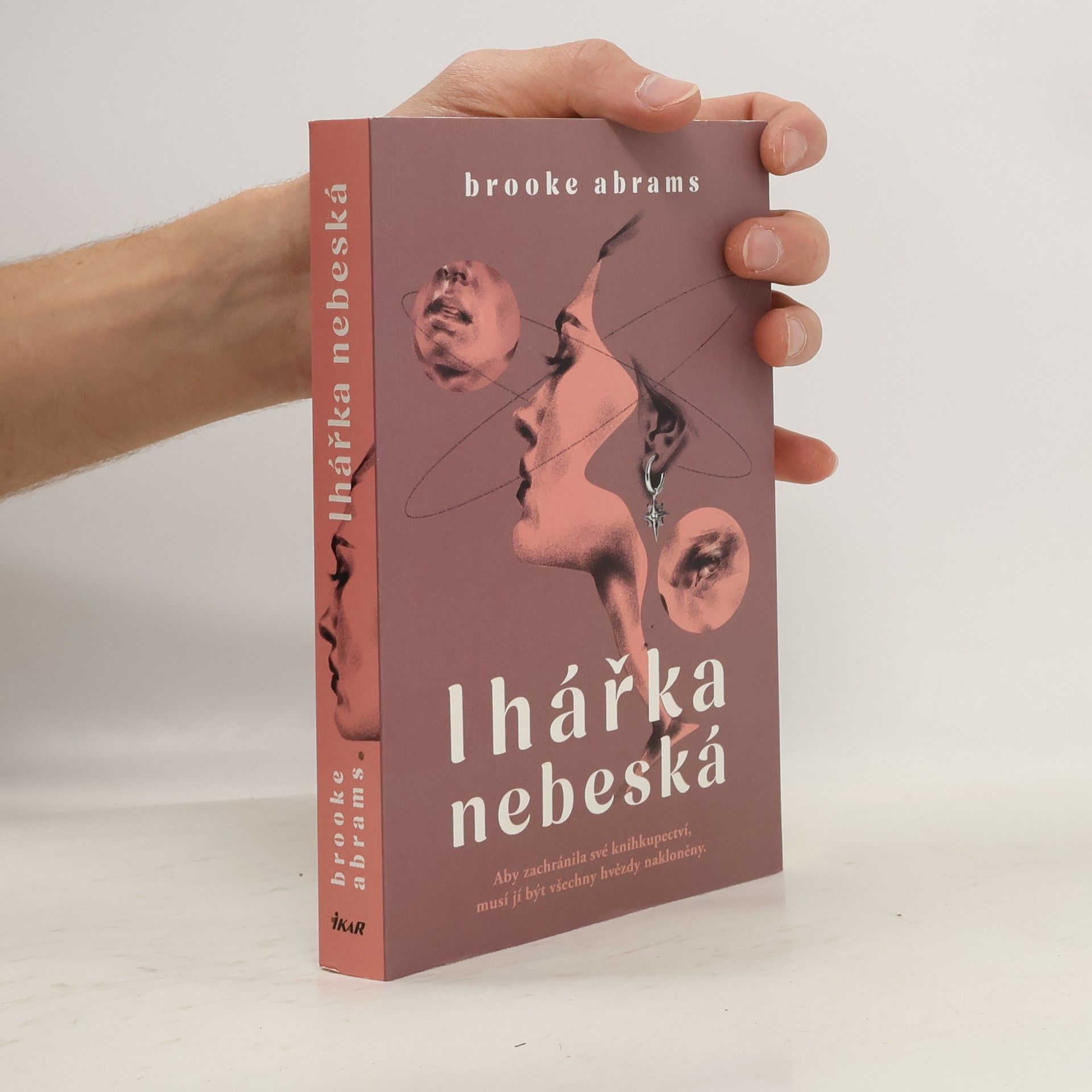 Brooke Abrams Lhářka nebeská