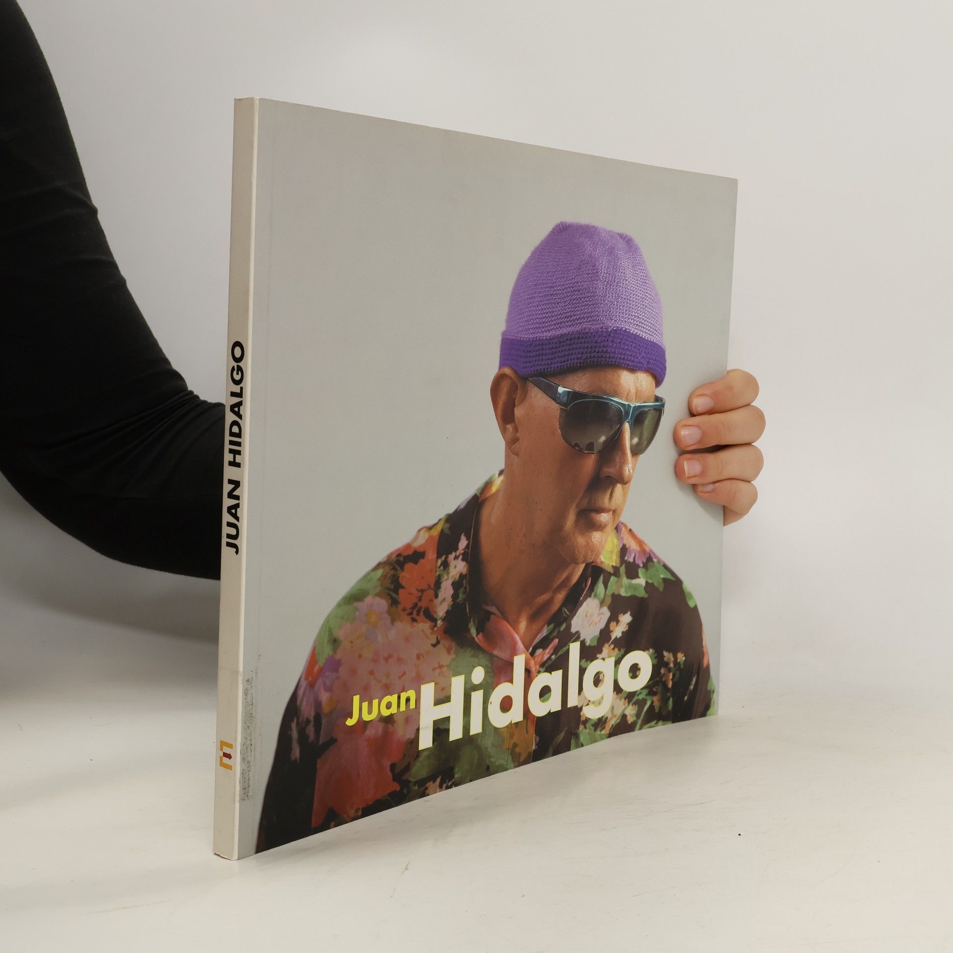 Juan Hidalgo en medio del volcán