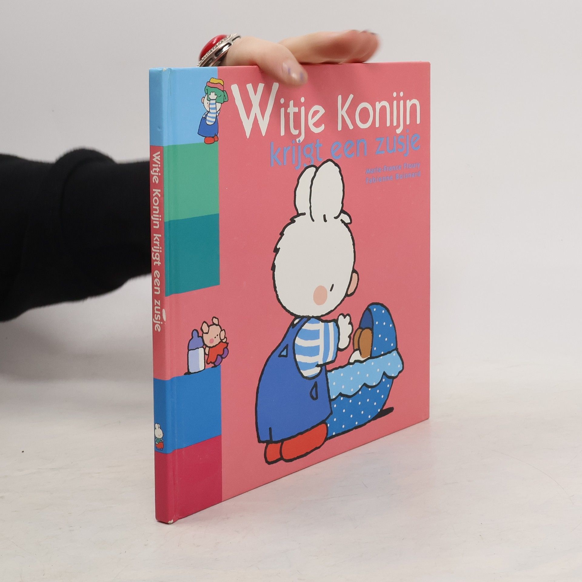 Witje Konijn krijgt een zusje