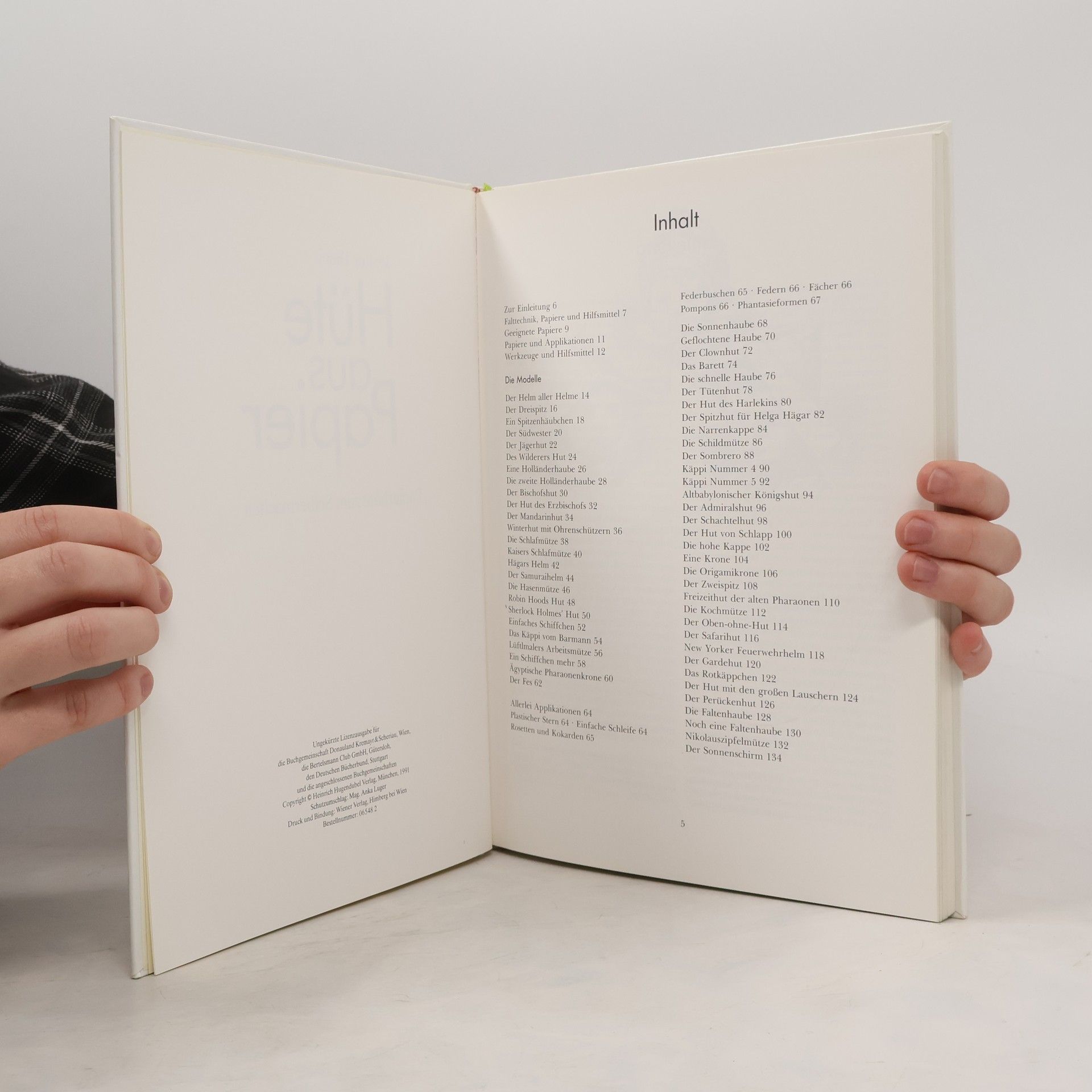Walter Diem Hüte aus Papier