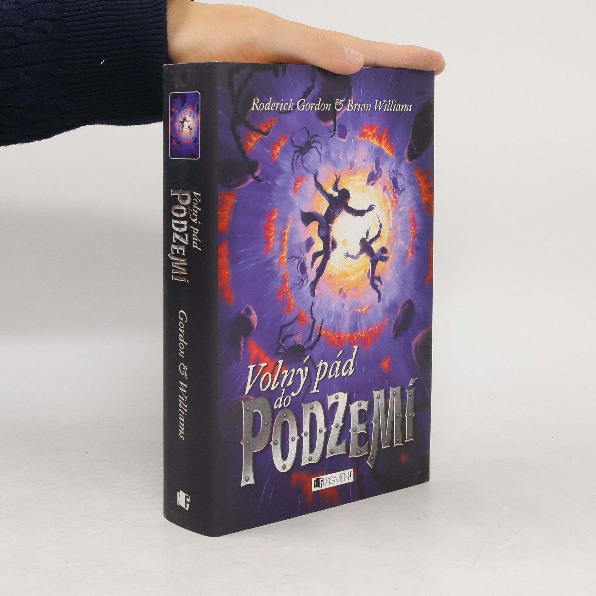 Roderick Gordon Volný pád do Podzemí