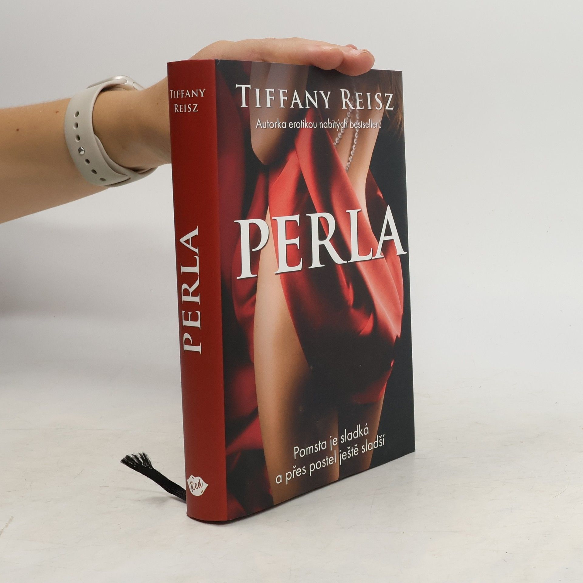 Tiffany Reisz Perla