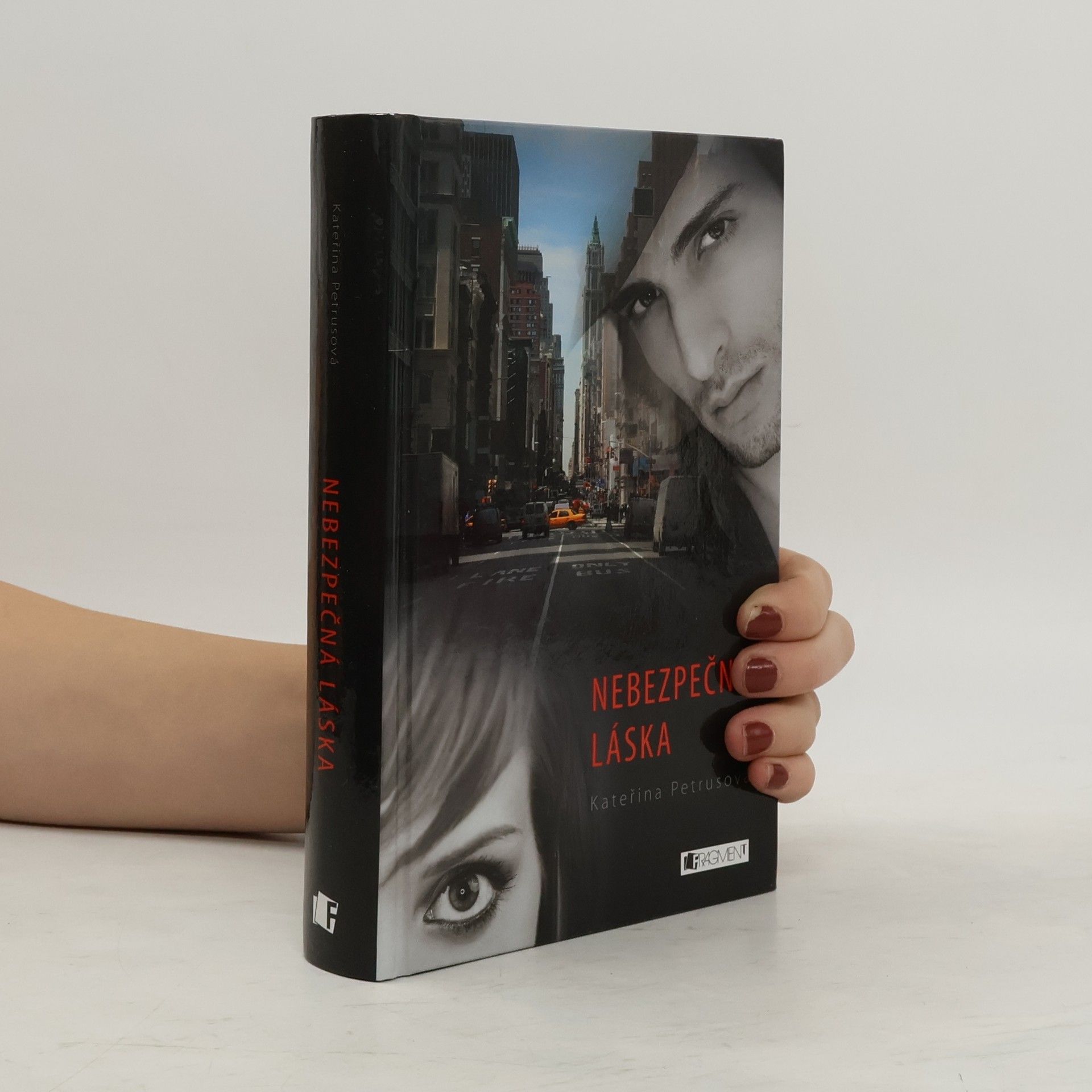 Katerina Petruševska-Seebach Nebezpečná láska (1. díl série Bavettovi)