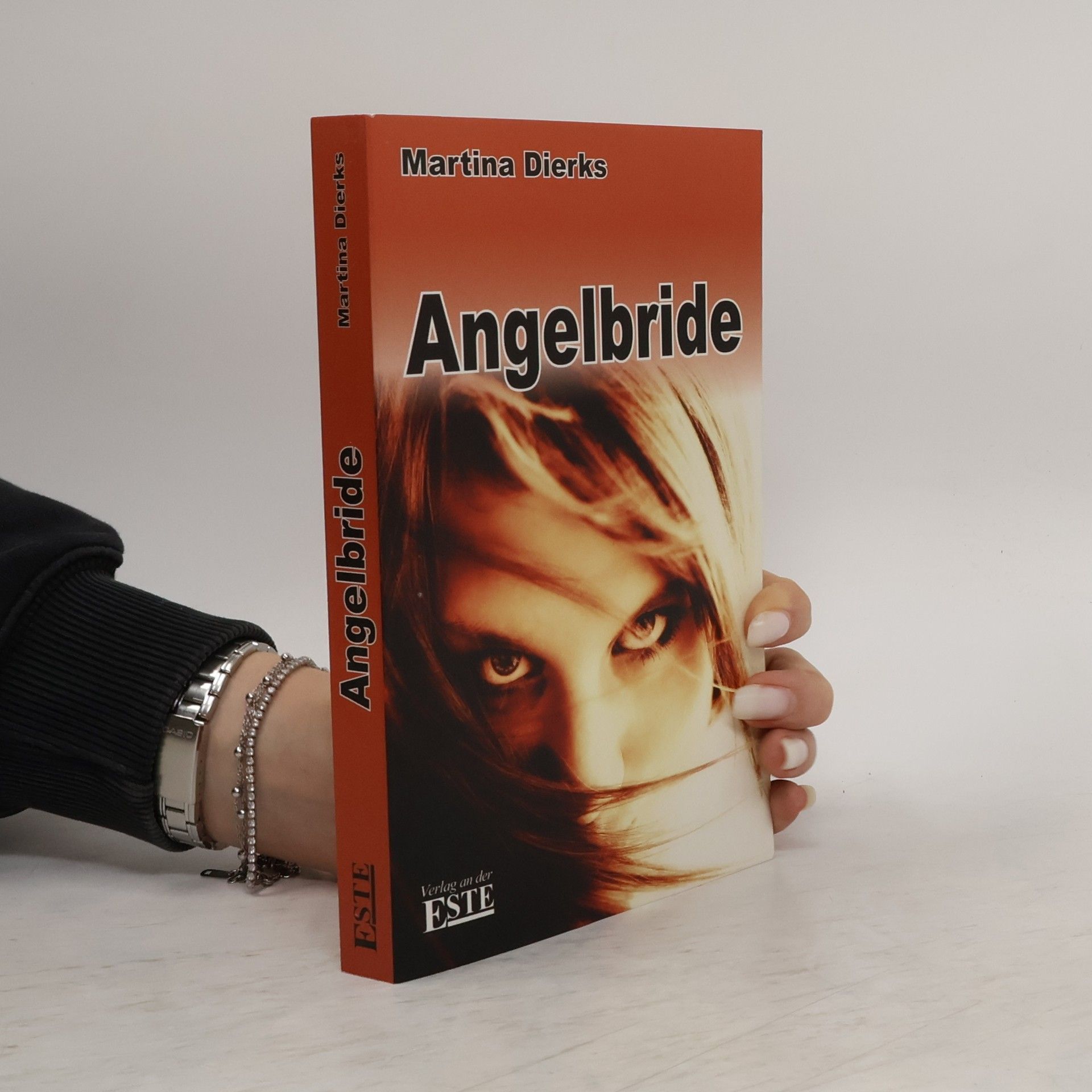 Martina Dierks Angelbride