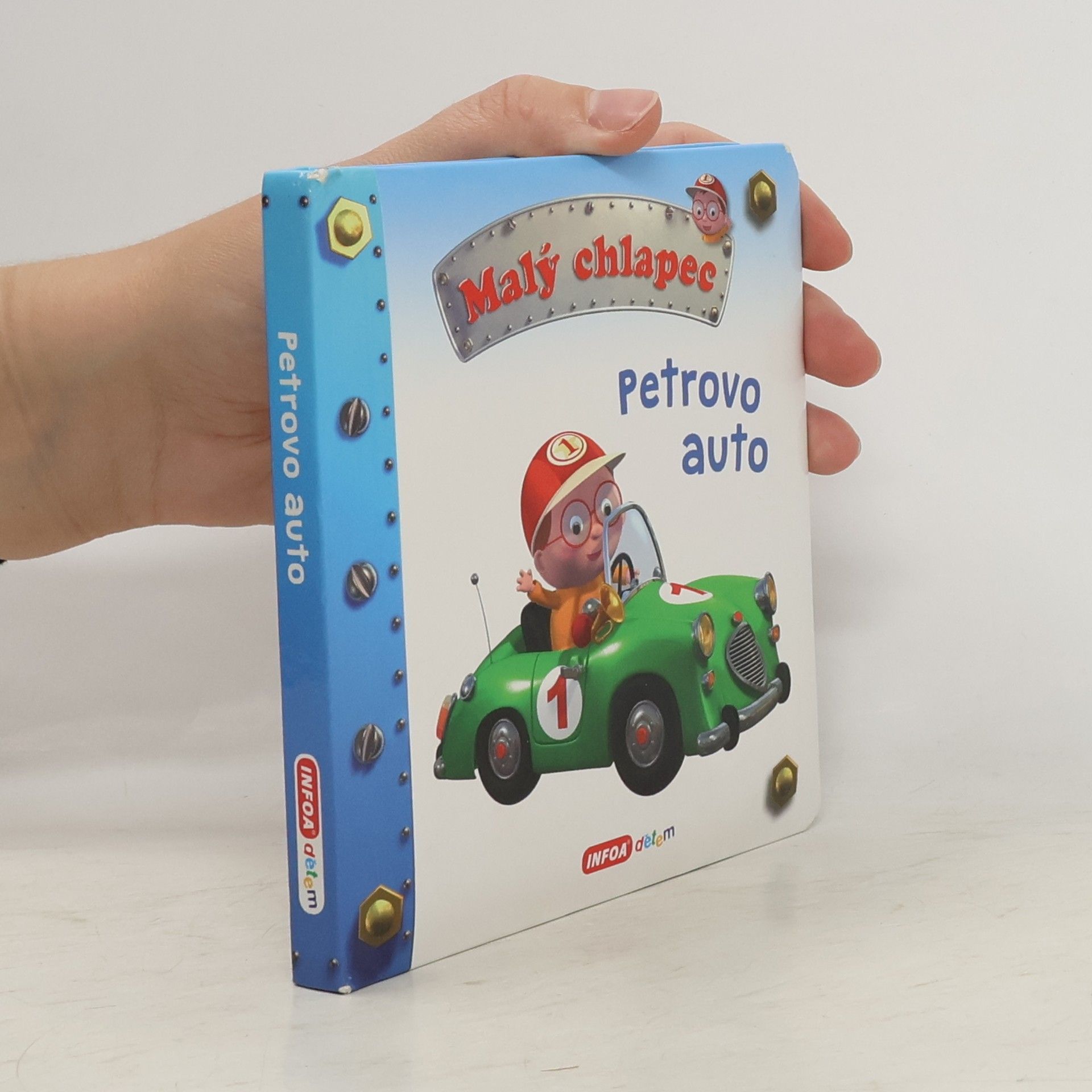 Malý chlapec - Petrovo auto