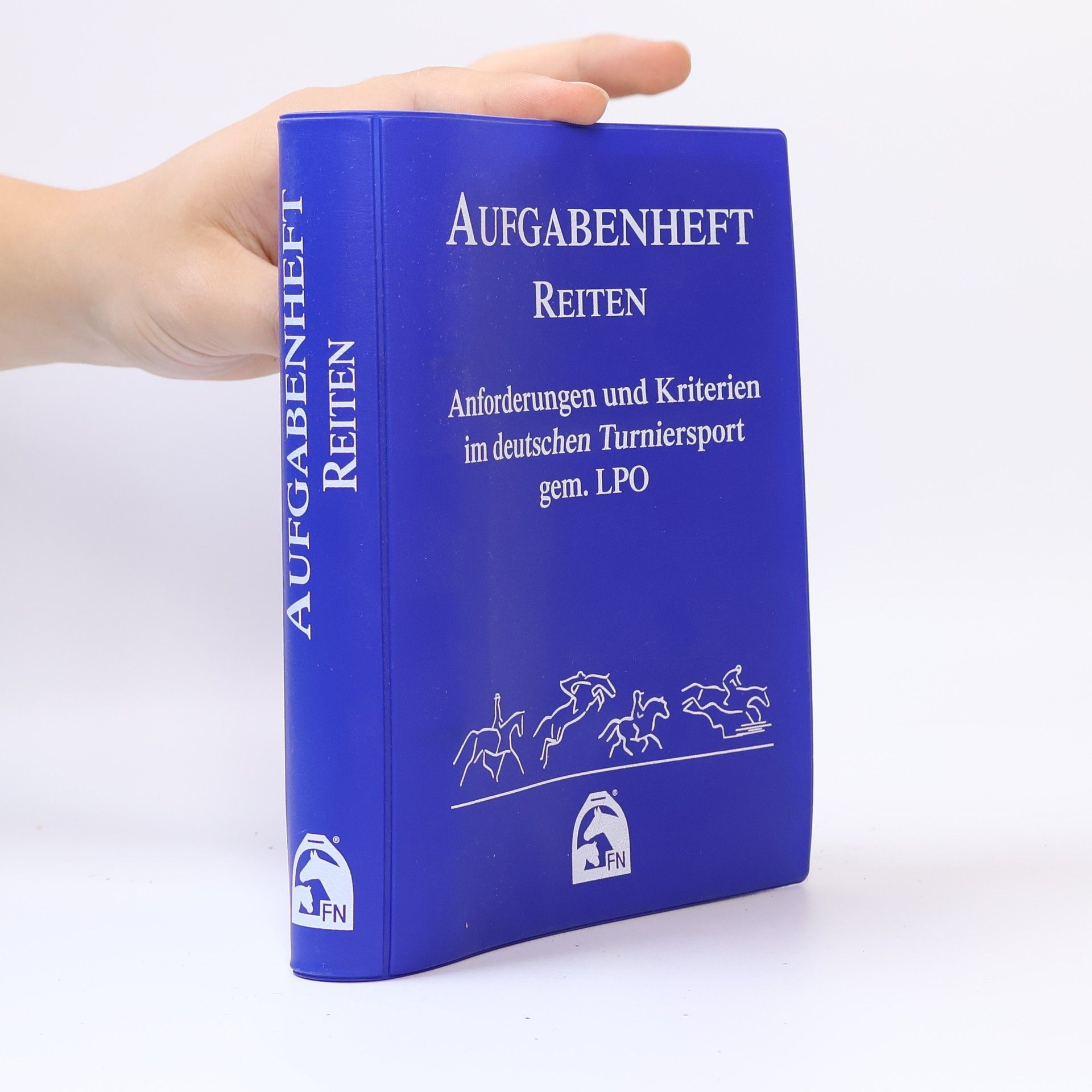 AA.VV. Aufgabenheft Reiten