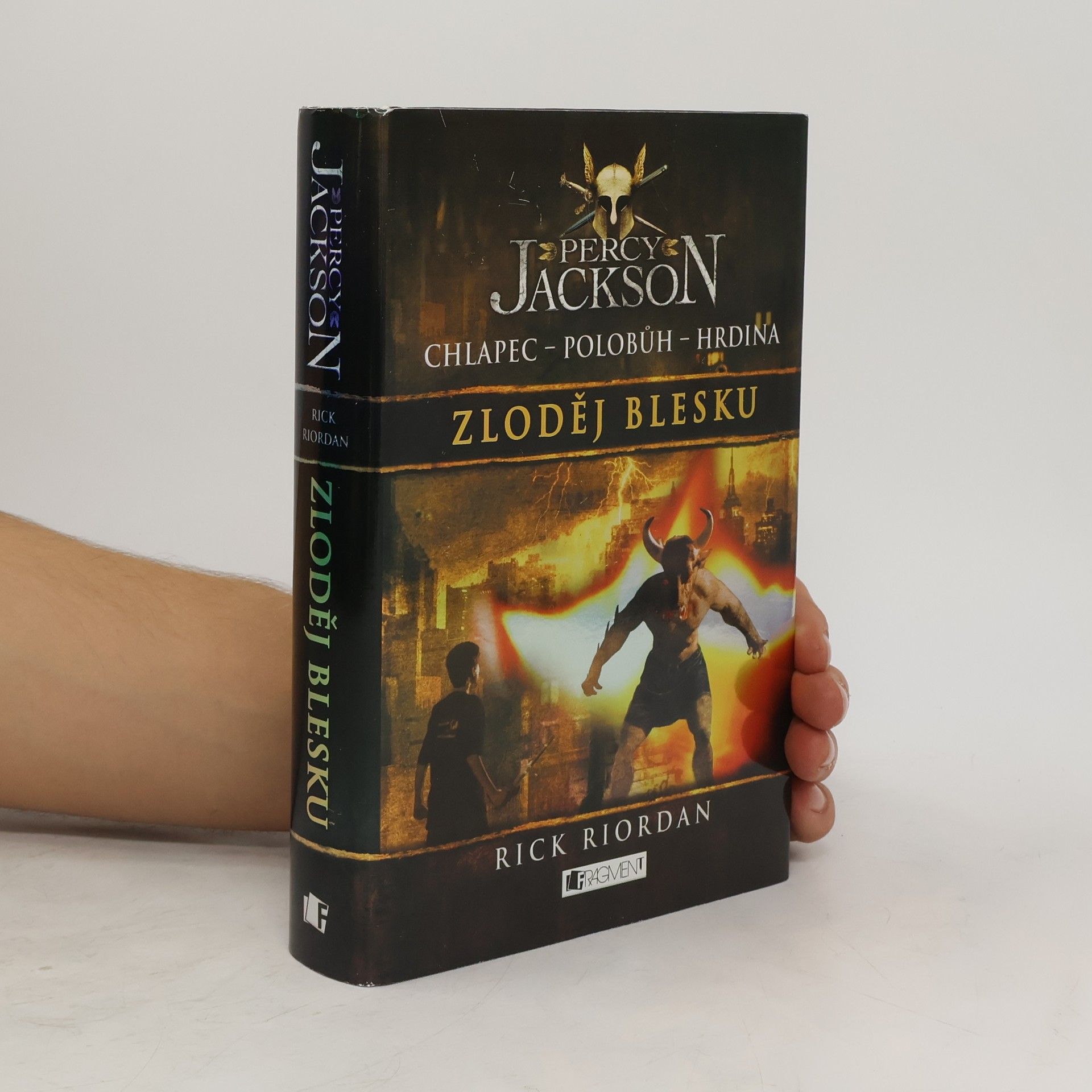 Rick Riordan Percy Jackson. Zloděj blesku