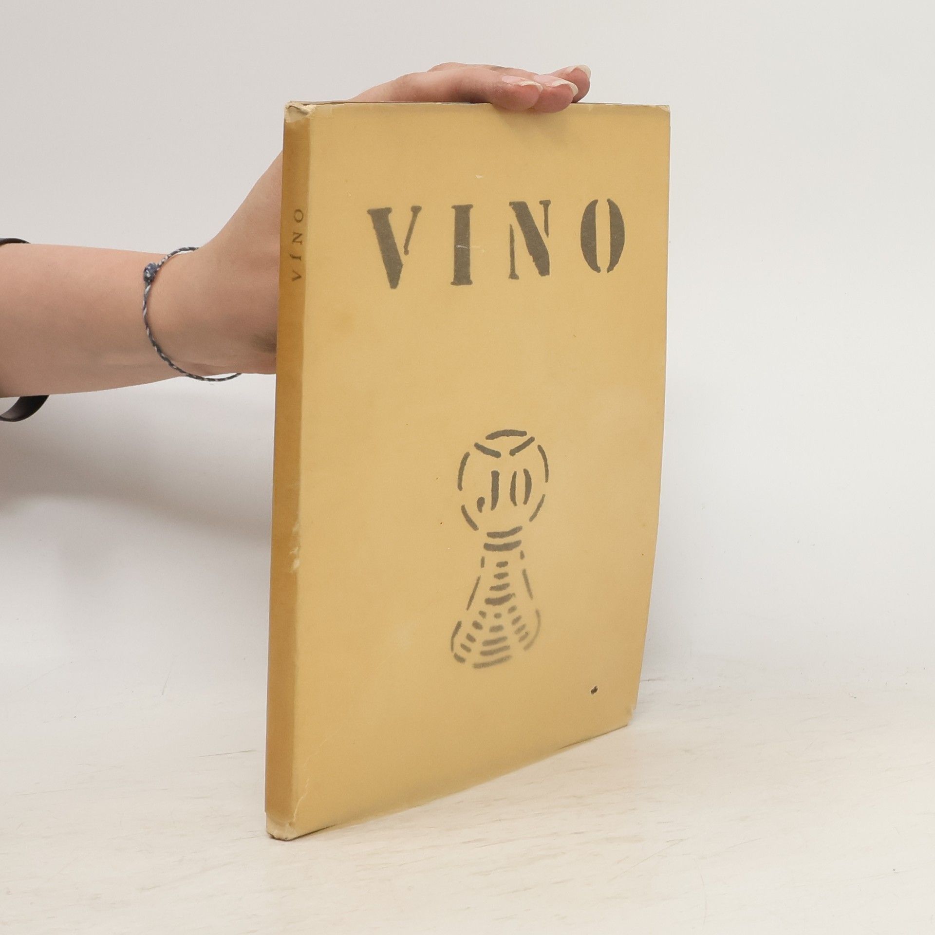 Collectif d'auteurs Víno