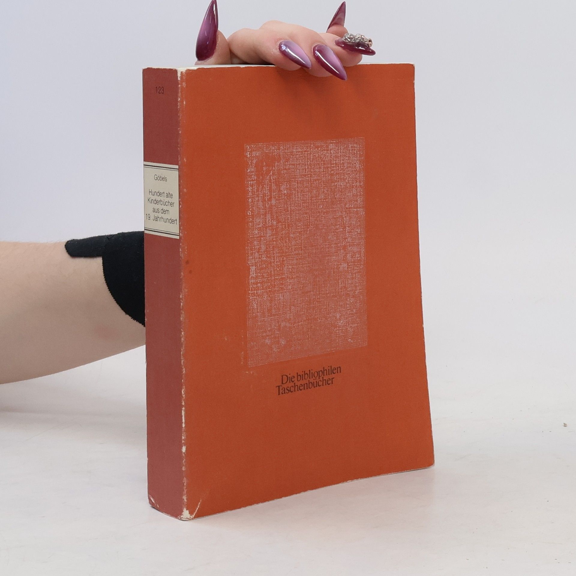 Hundert alte Kinderbücher aus dem 19. Jahrhundert