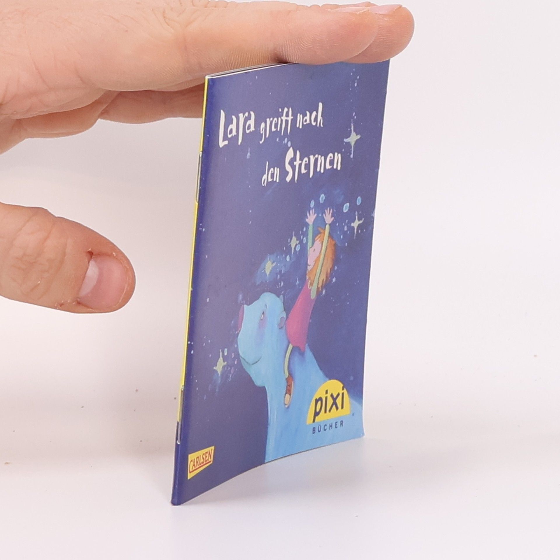 Collectif d'auteurs Lara greift nach Sternen