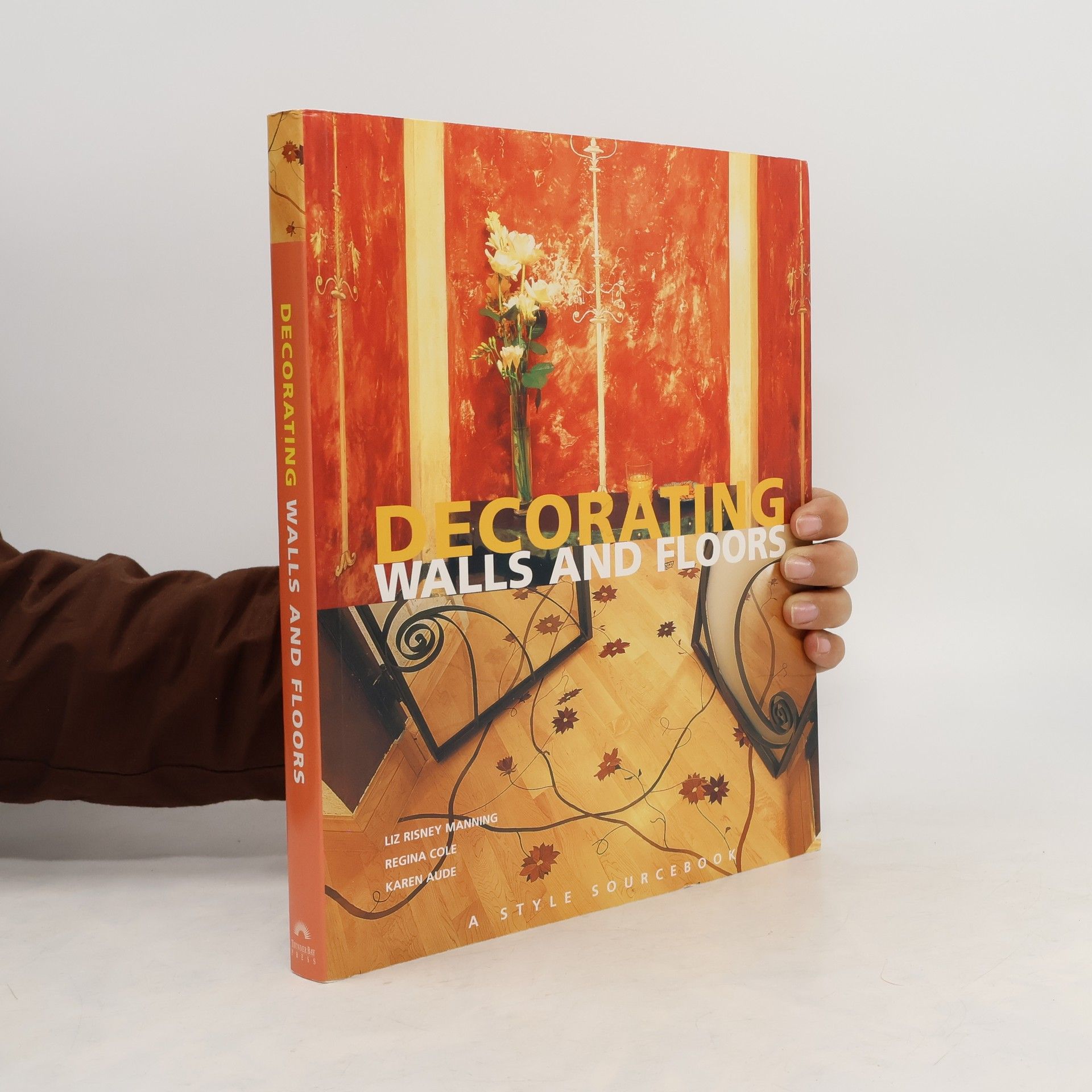 Liz Risney Manning Decorating Walls & Floors