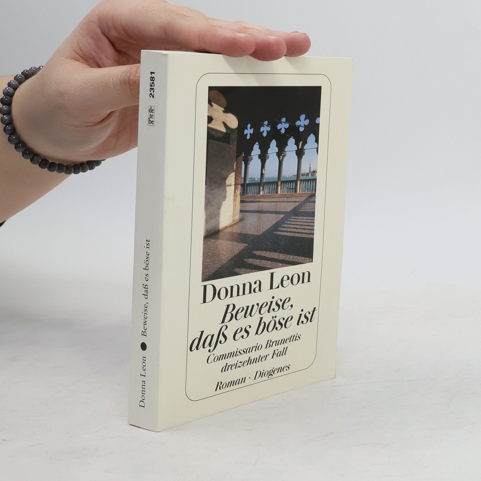 Donna Leon Beweise, daß es böse ist