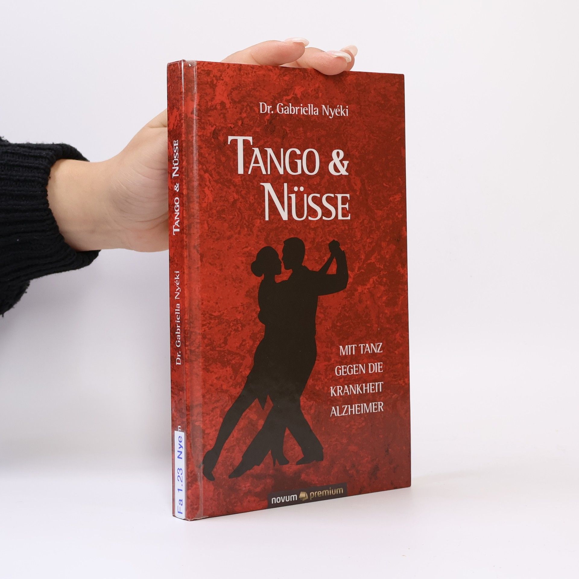 Gabriella Nyéki Tango & Nüsse