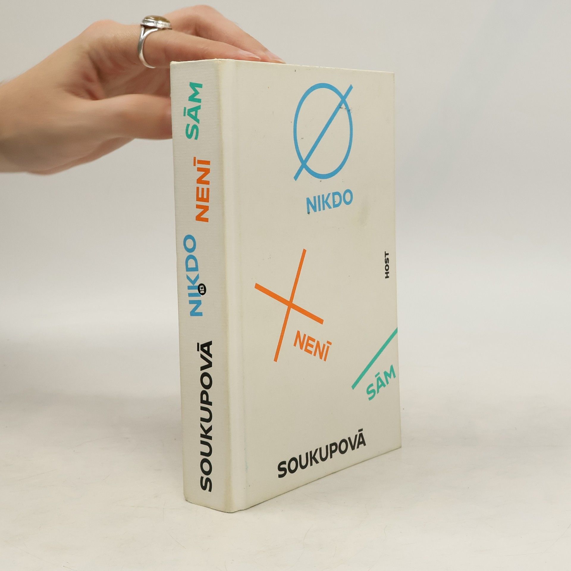 Petra Soukupova Nikdo není sám