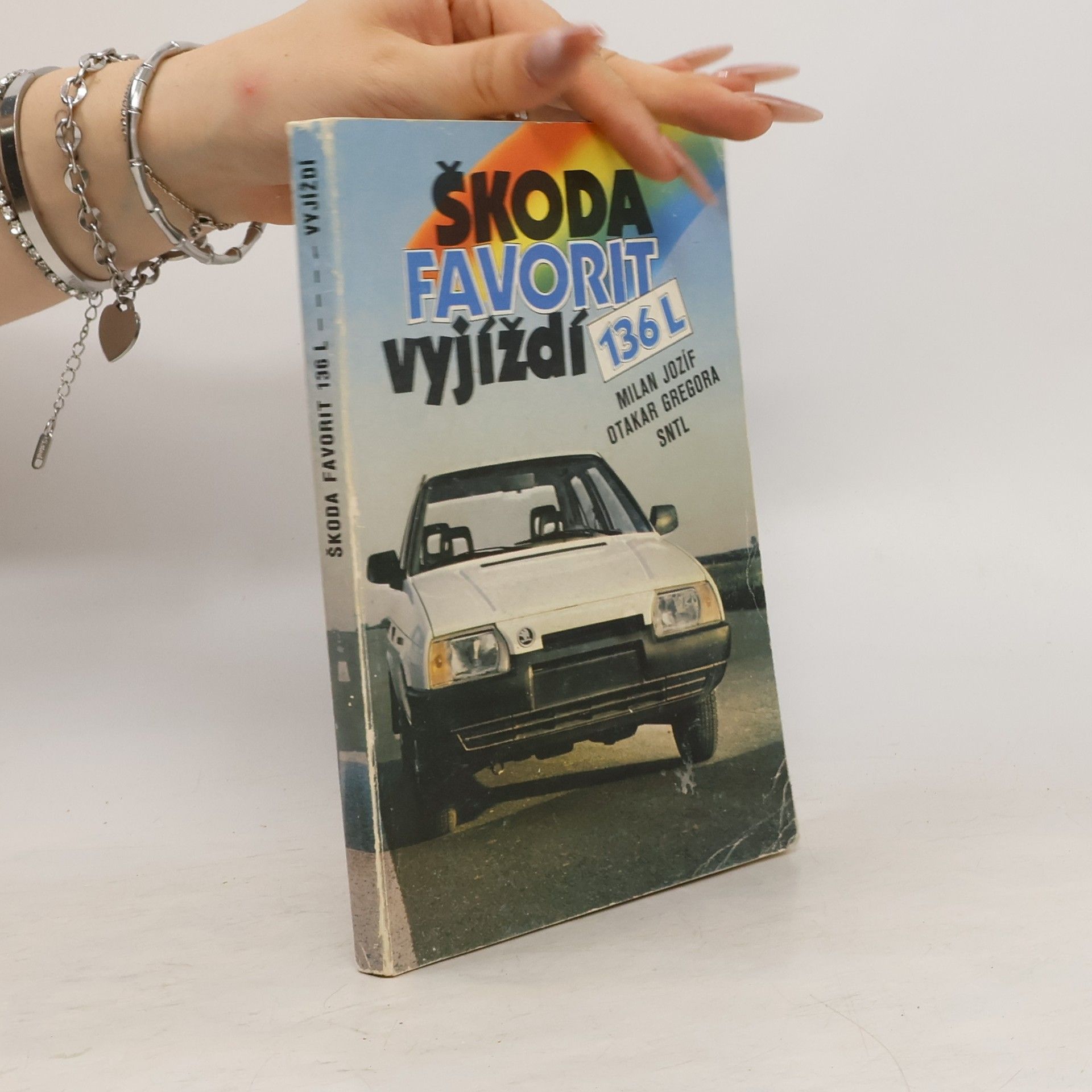 Škoda Favorit 136 L vyjíždí