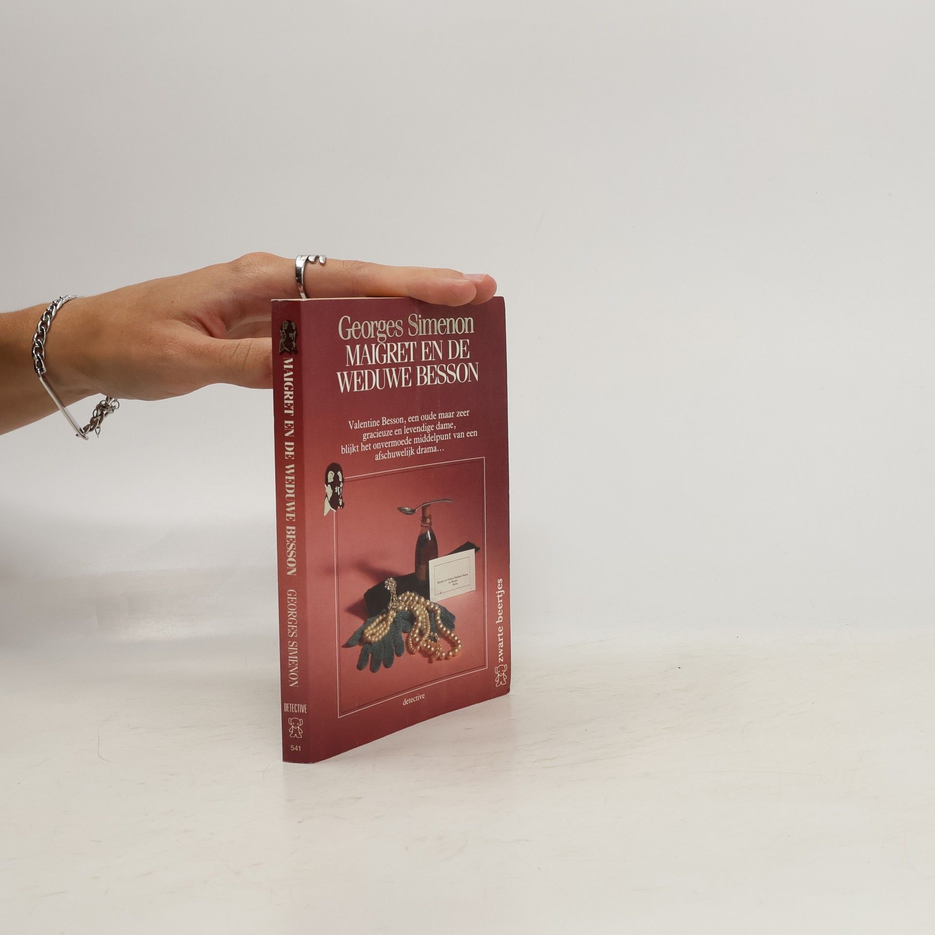 Maigret en de weduwe Besson