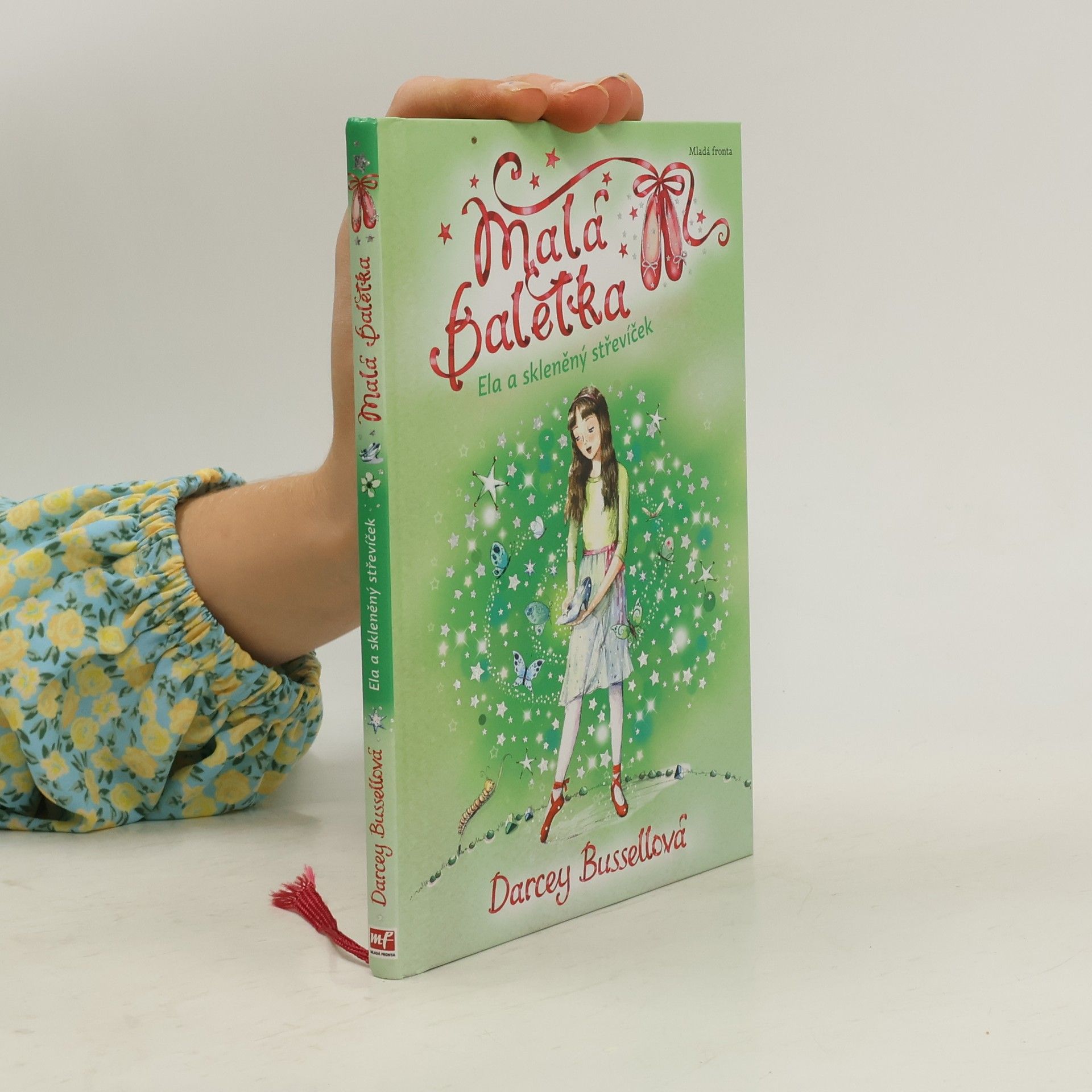 Darcey Bussell Ela a skleněný střevíček. Malá baletka