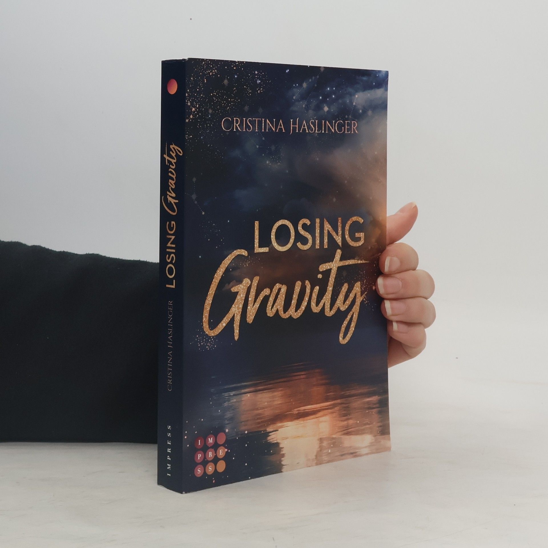 Cristina Haslinger Losing Gravity. Zusammen sind wir grenzenlos