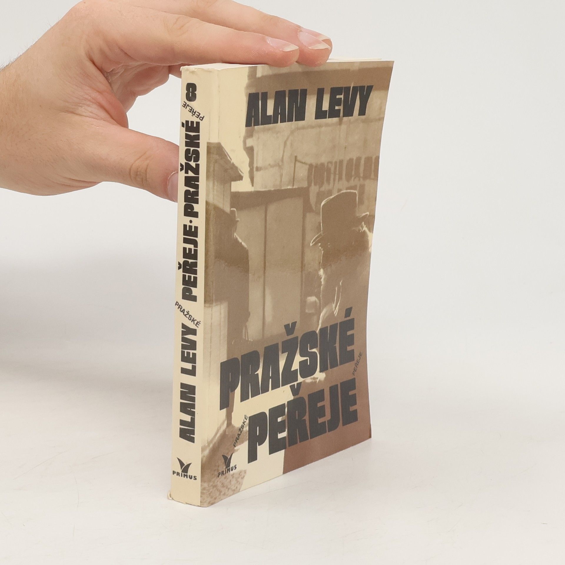 Alan Levy Pražské peřeje