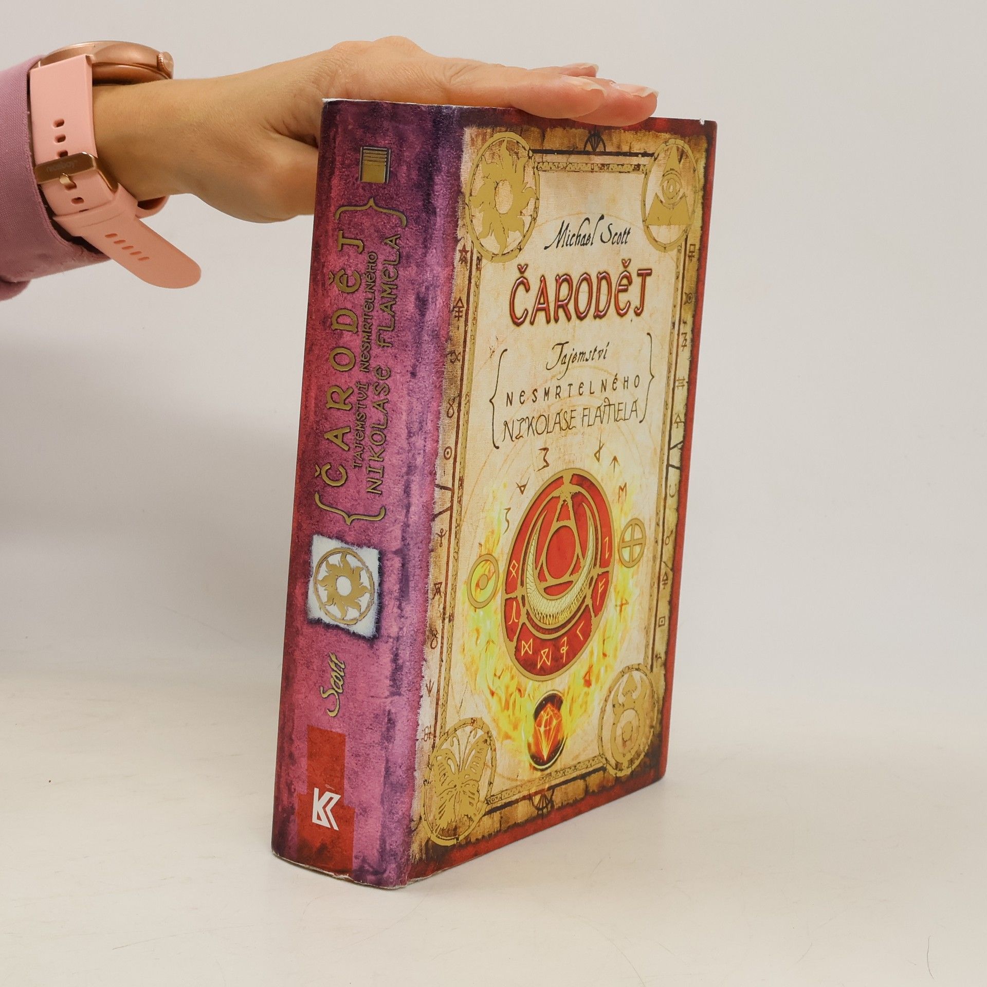 Michael Scott Tajemství nesmrtelného Nikolase Flamela. Čaroděj