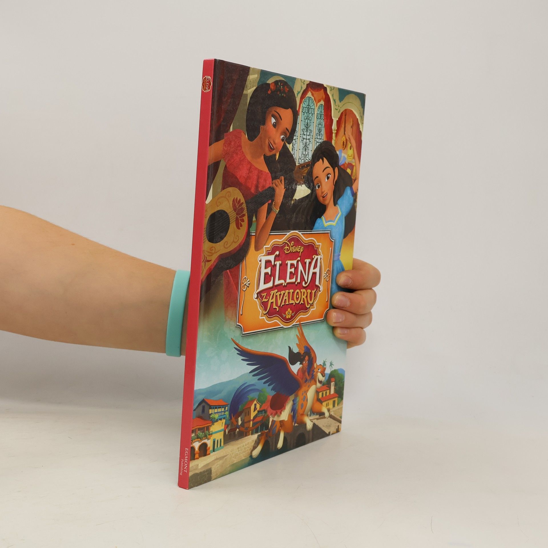 Silvia Olivas Elena z Avaloru - Filmový příběh