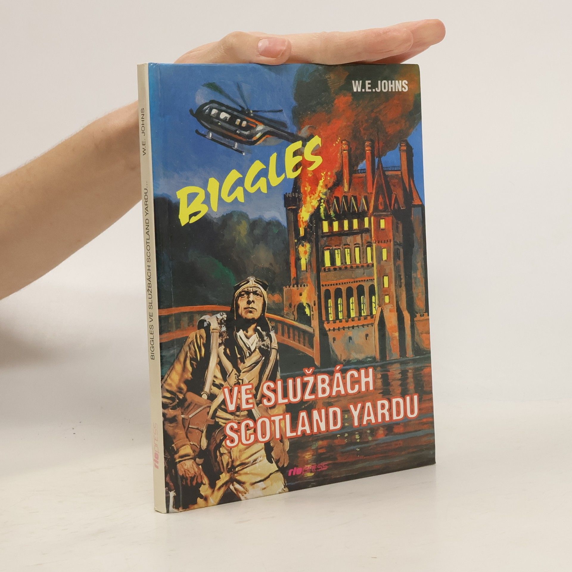 William Earl Johns Ve službách Scotland Yardu