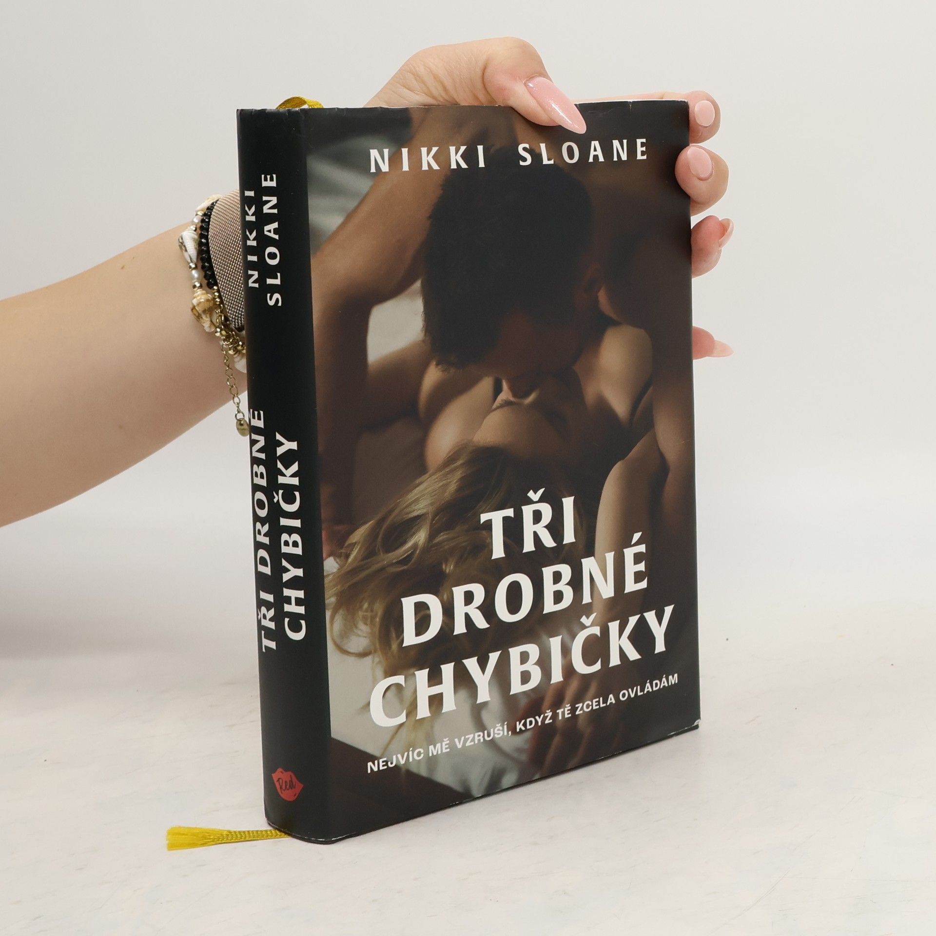Nikki Sloane Tři drobné chybičky