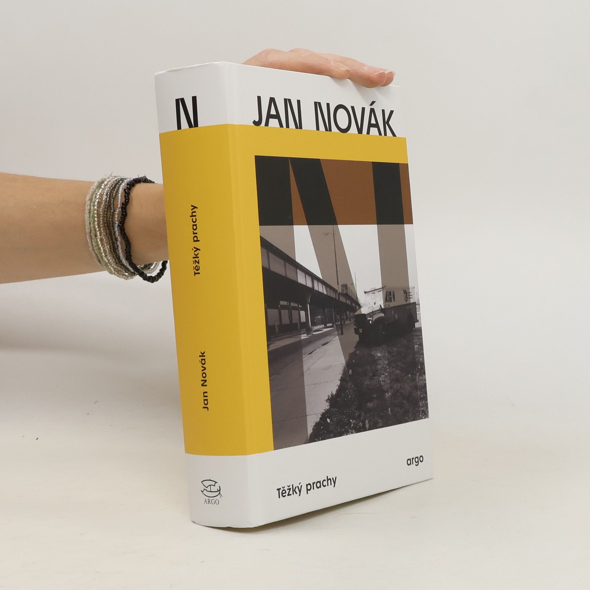 Jan Novák Těžký prachy