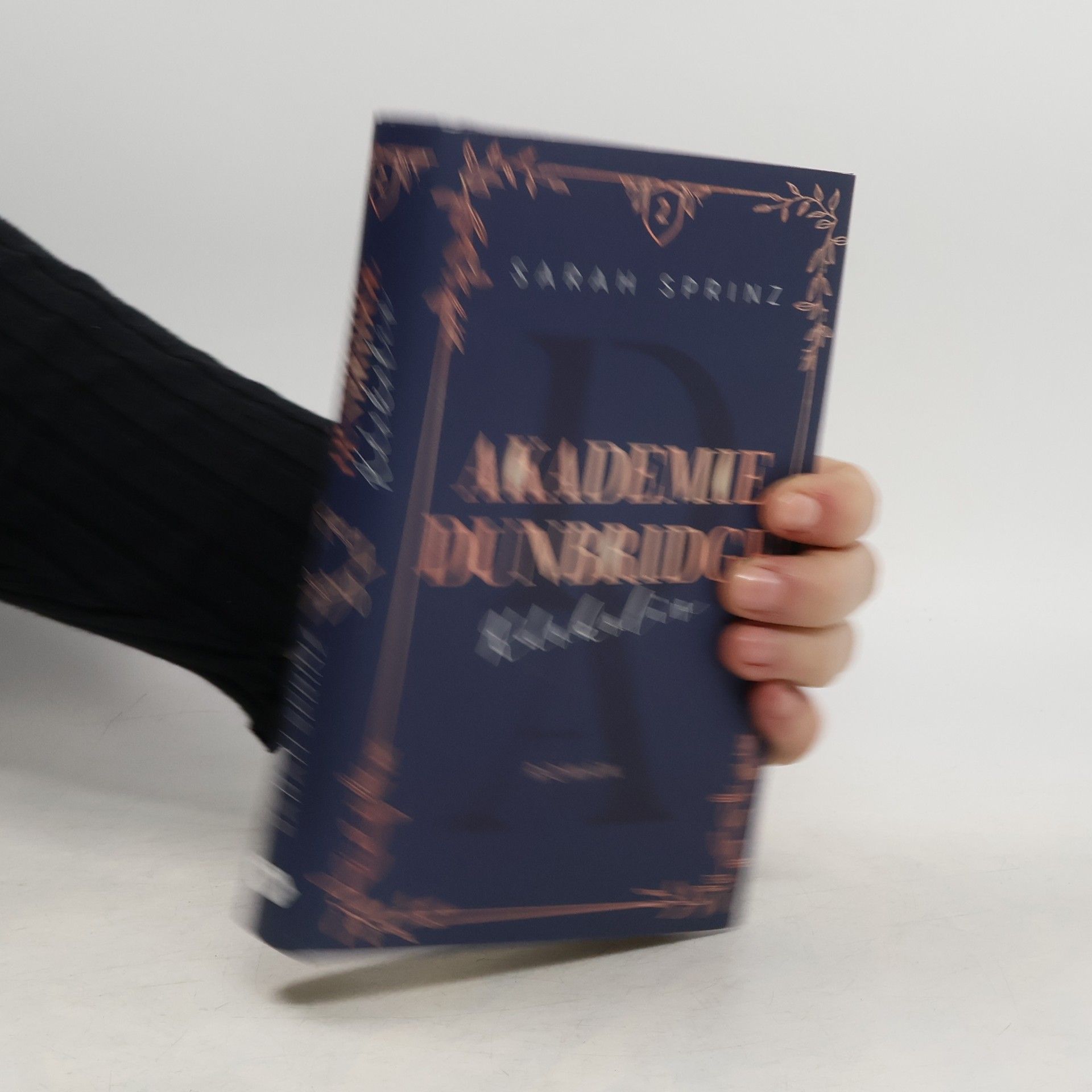 Sarah Sprinz Akademie Dunbridge 2. Kdokoliv