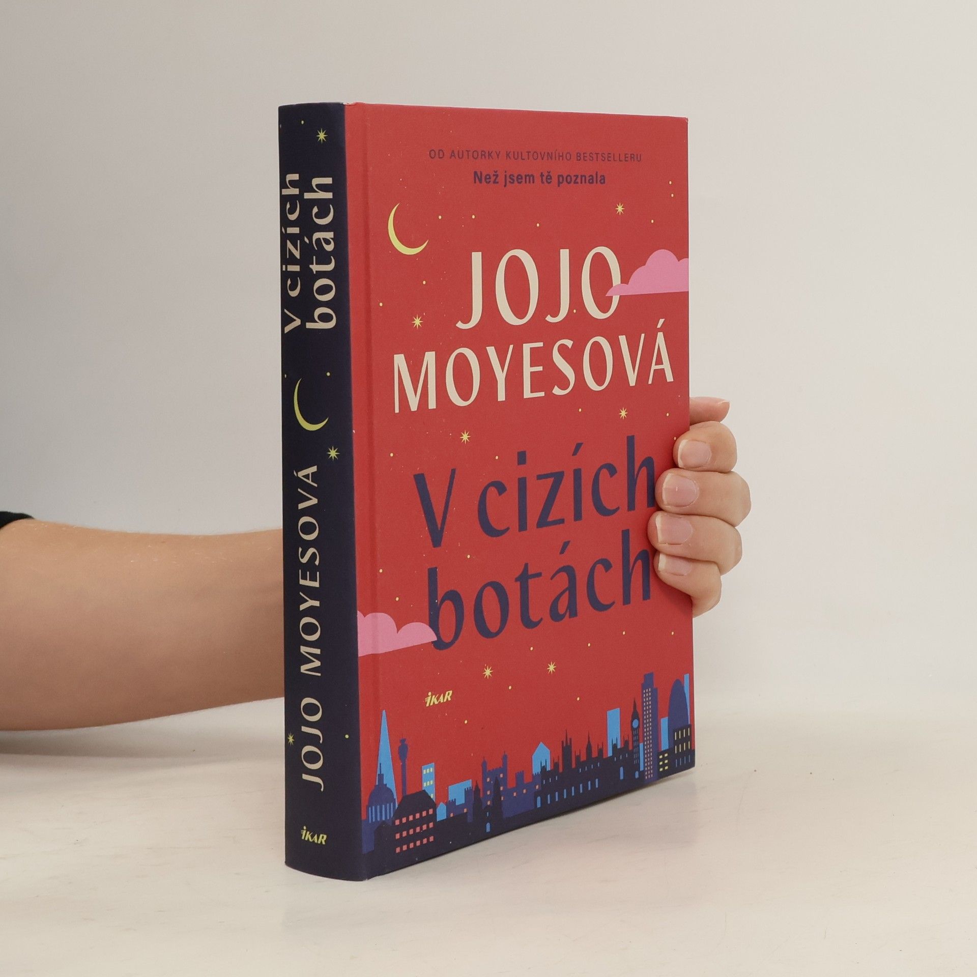 Jojo Moyes V cizích botách