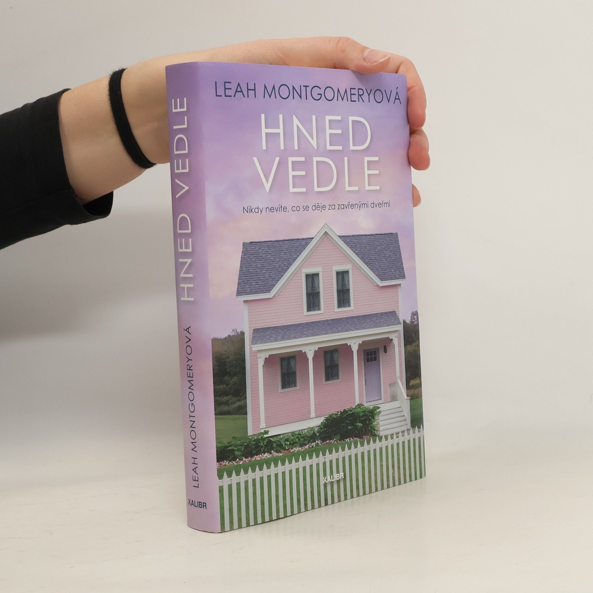 Leah Montgomery Hned vedle