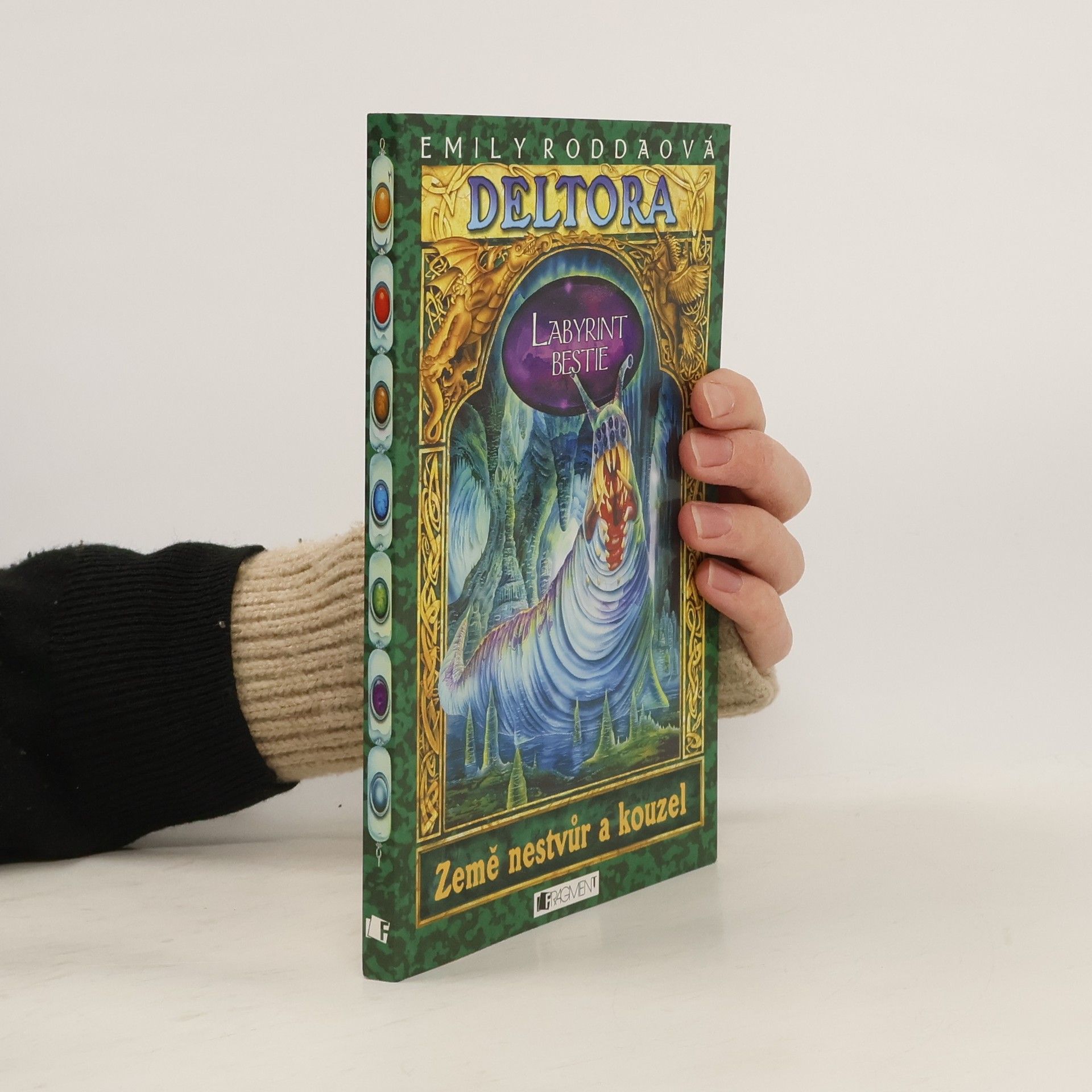 Jennifer Rowe Deltora. Labyrint bestie